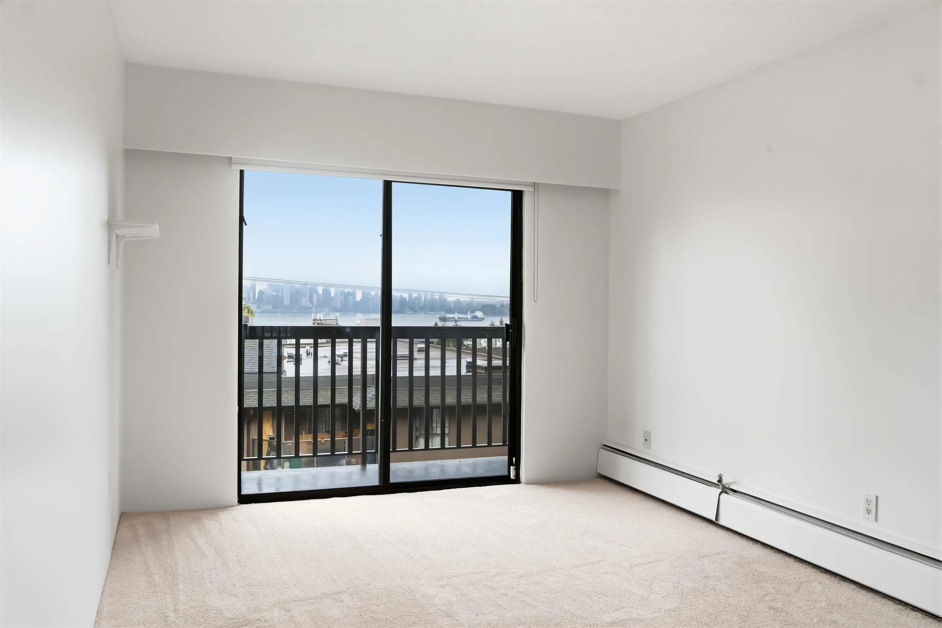 211 W 3rd Street #302