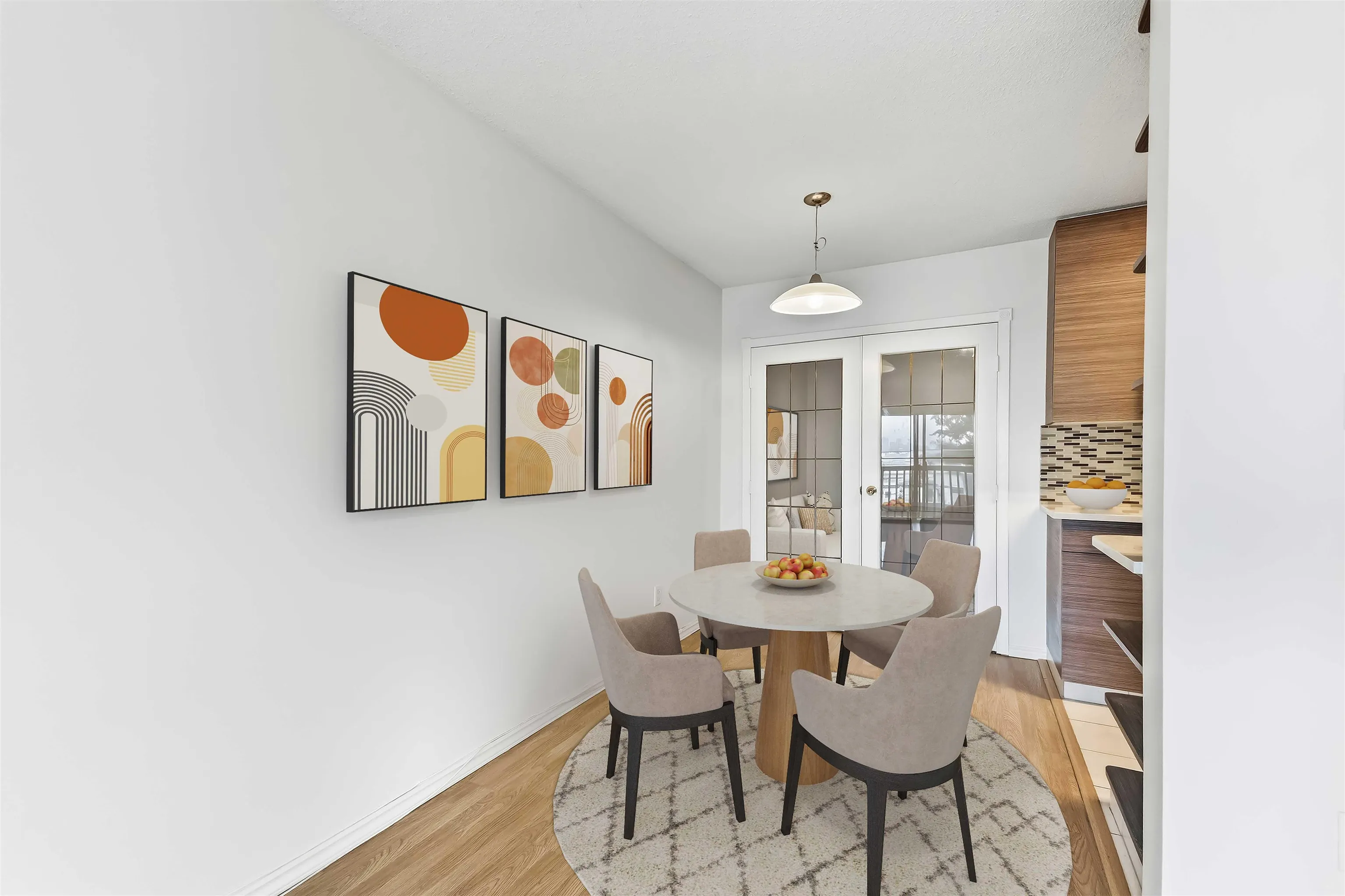 211 W 3rd Street #302