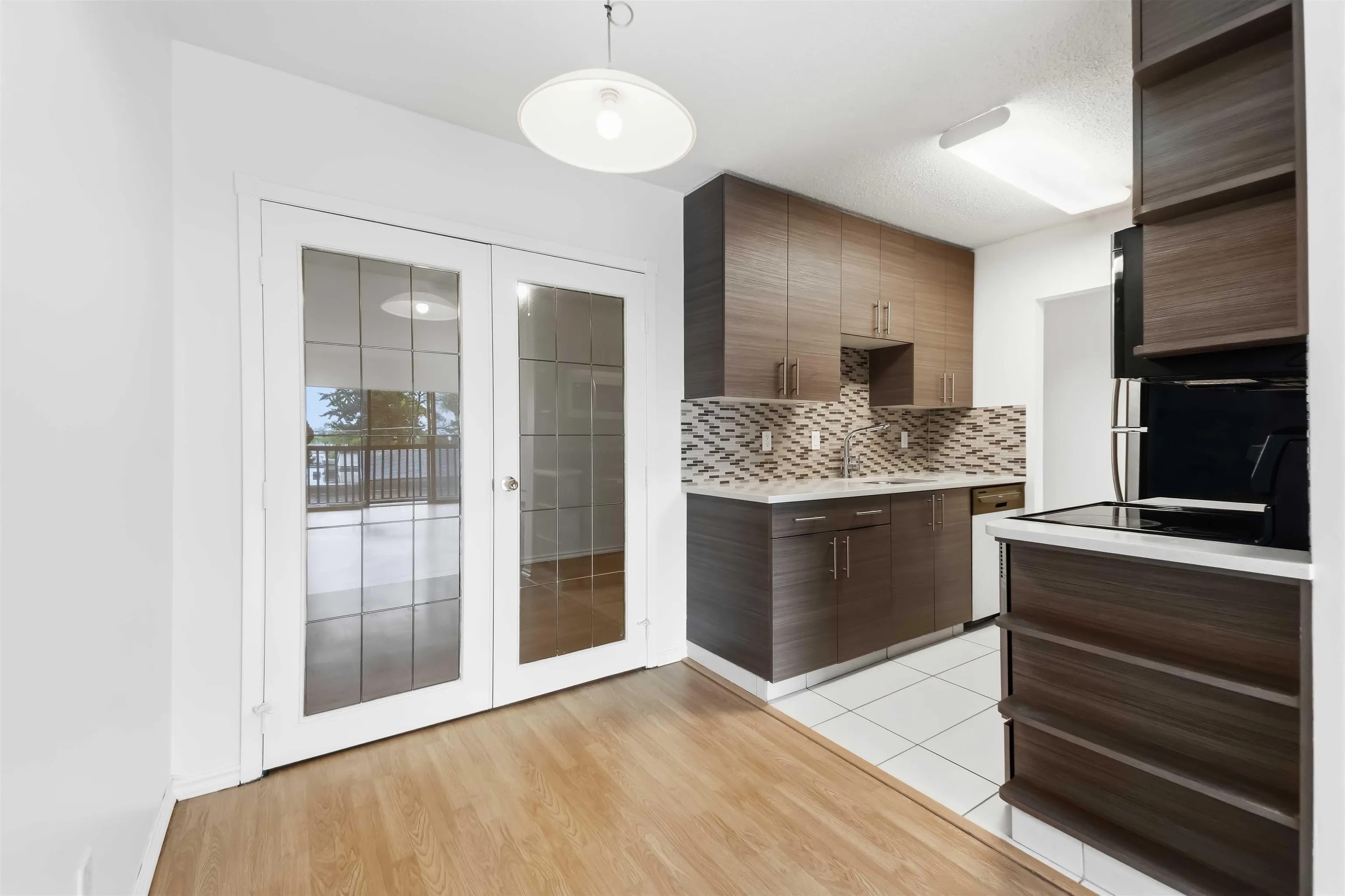 211 W 3rd Street #302