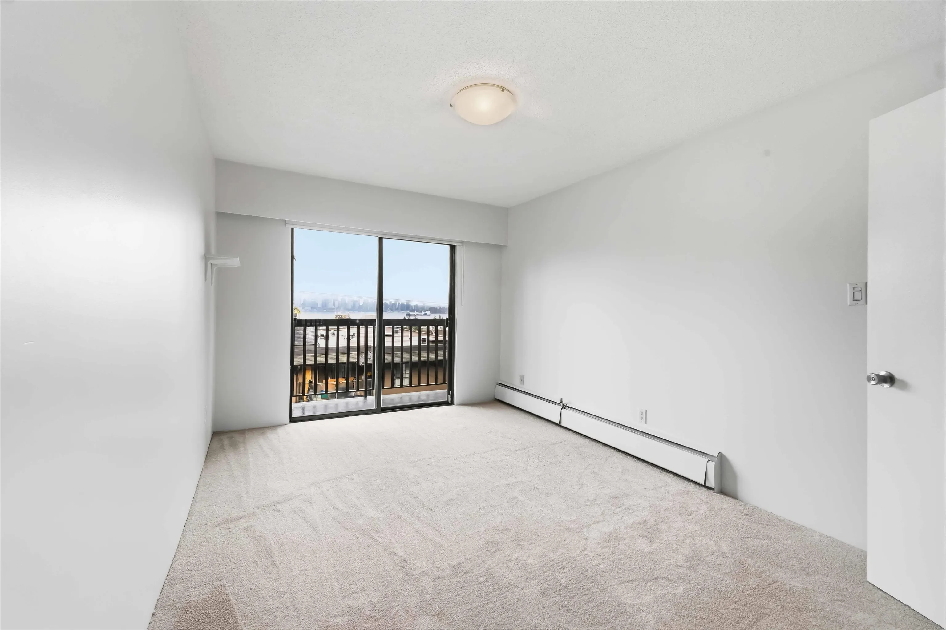 211 W 3rd Street #302