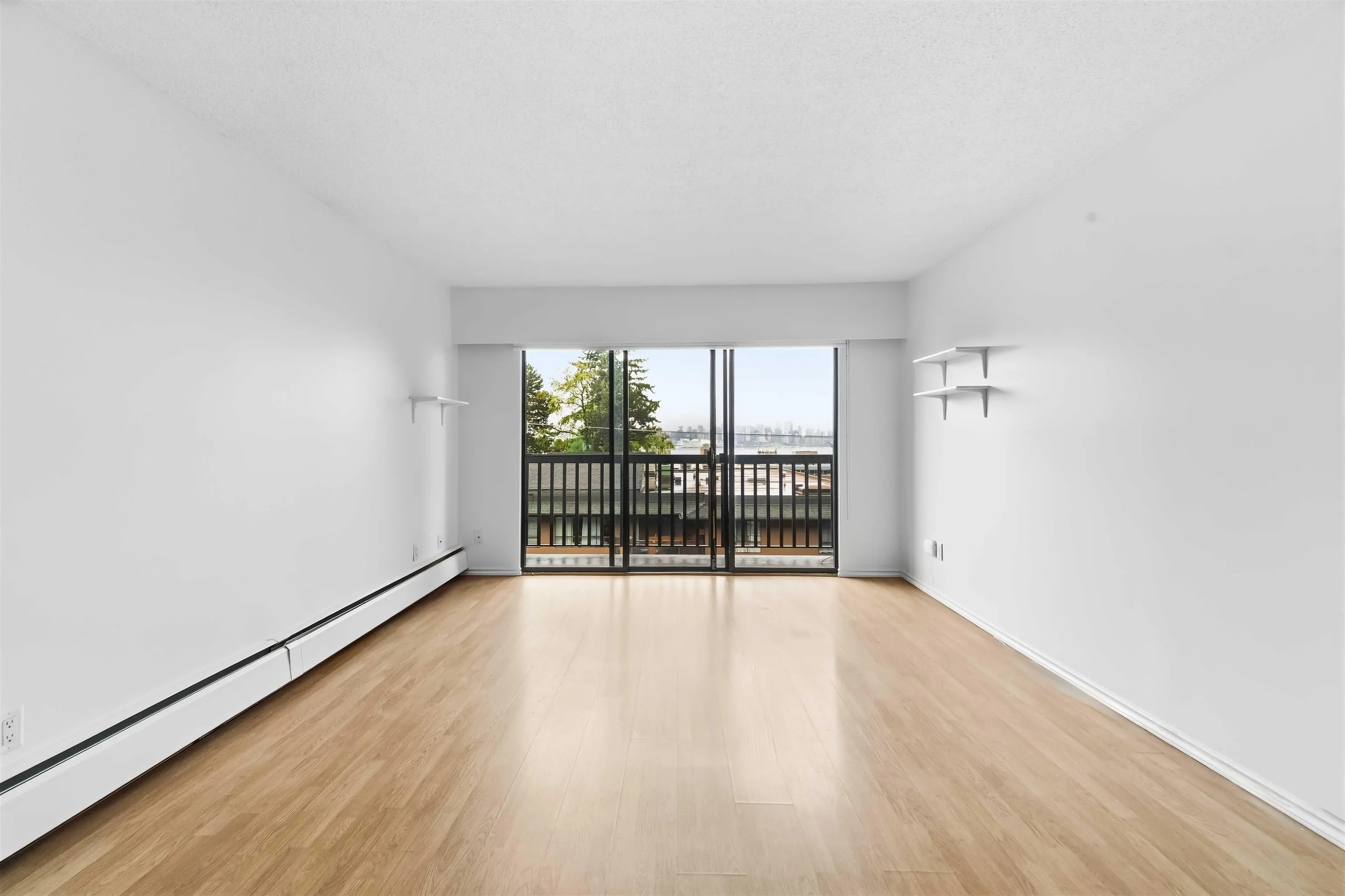 211 W 3rd Street #302