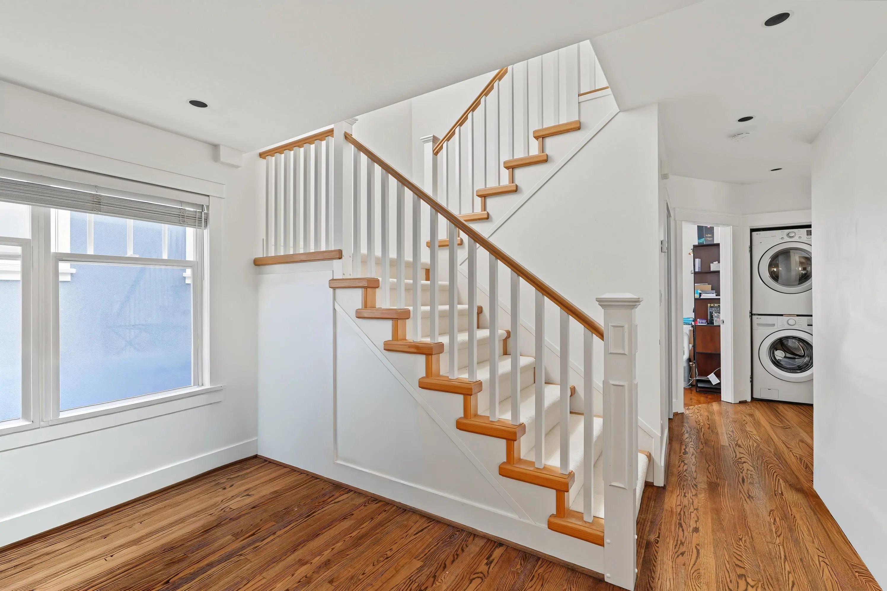 462 W 19th Avenue