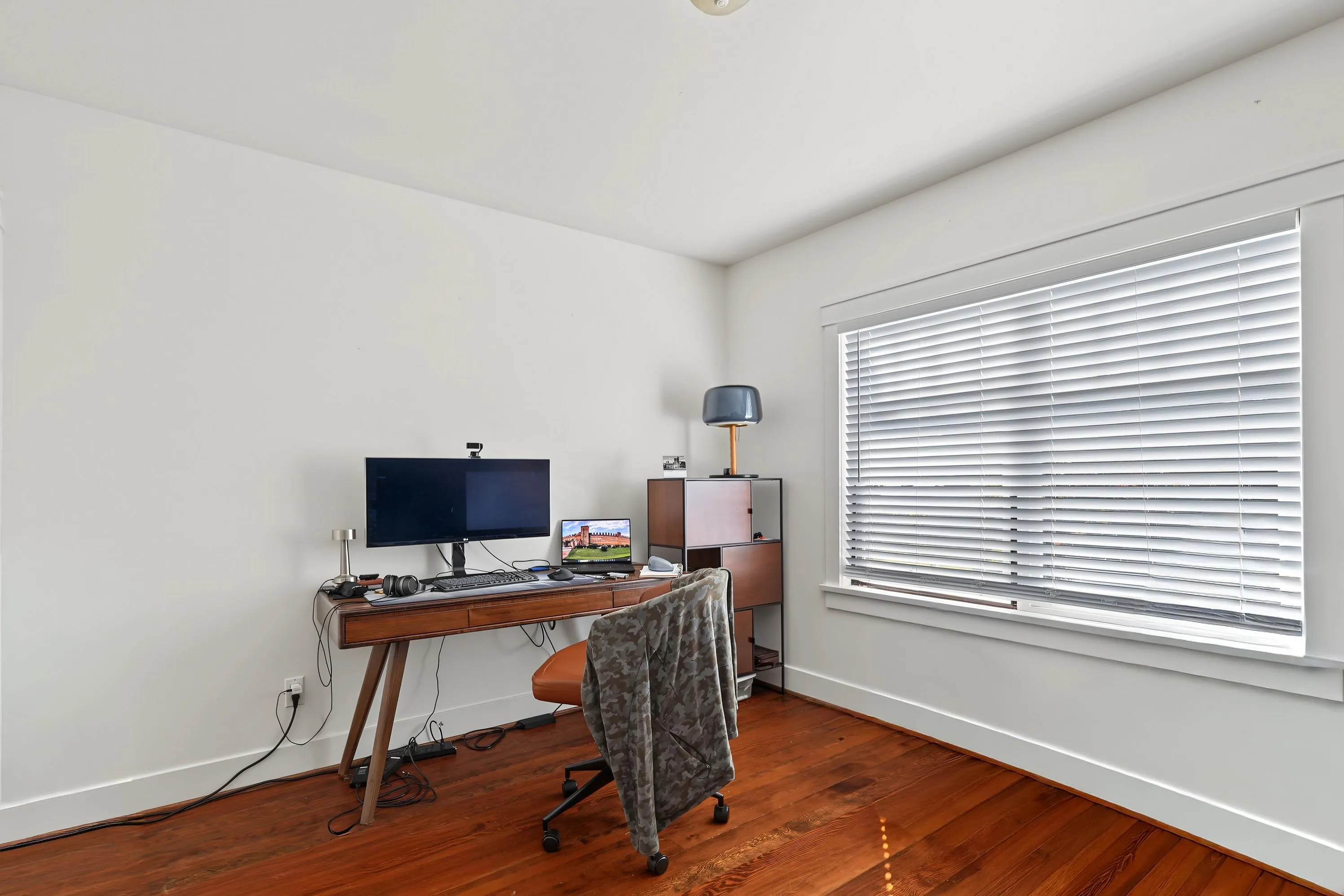 462 W 19th Avenue