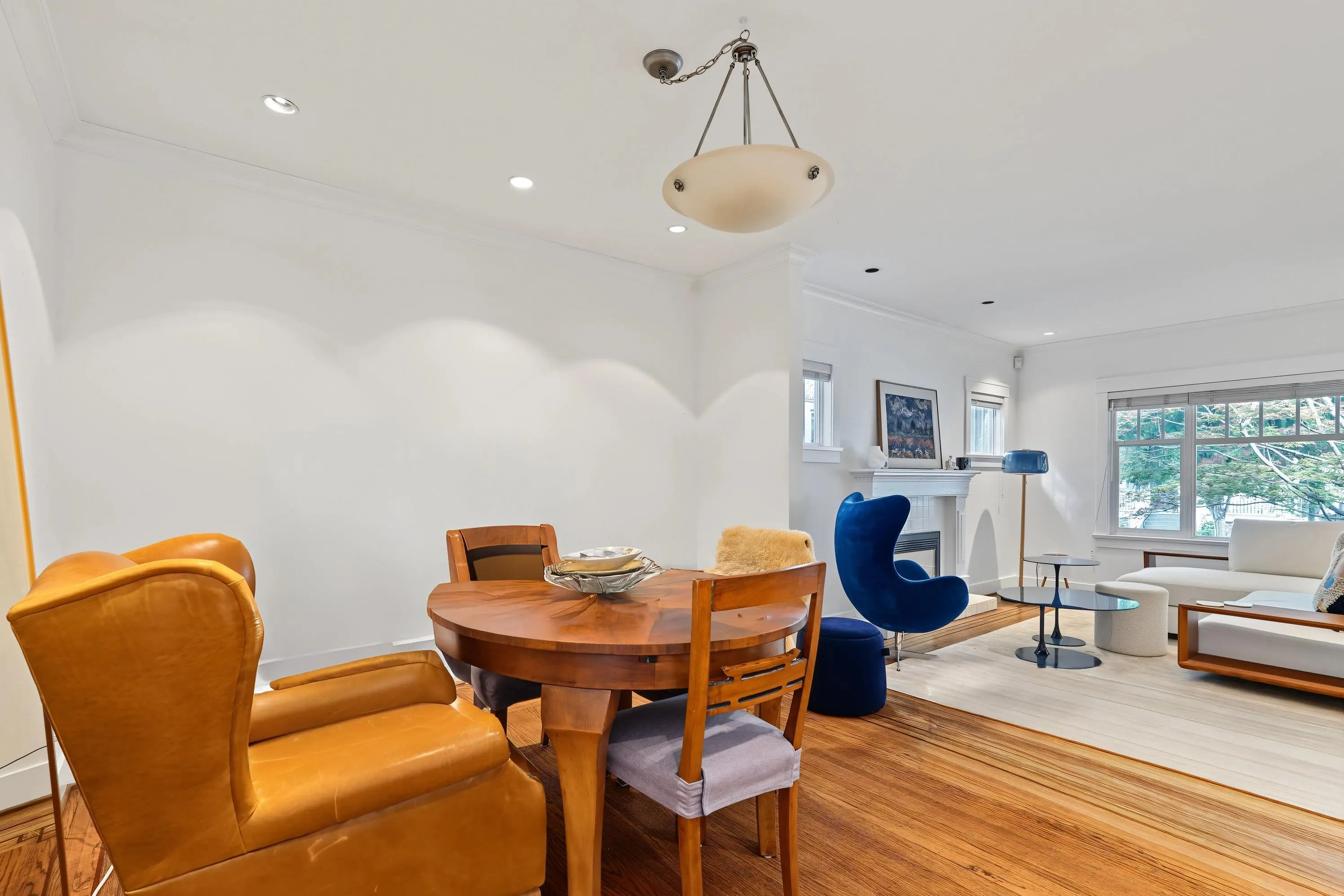 462 W 19th Avenue