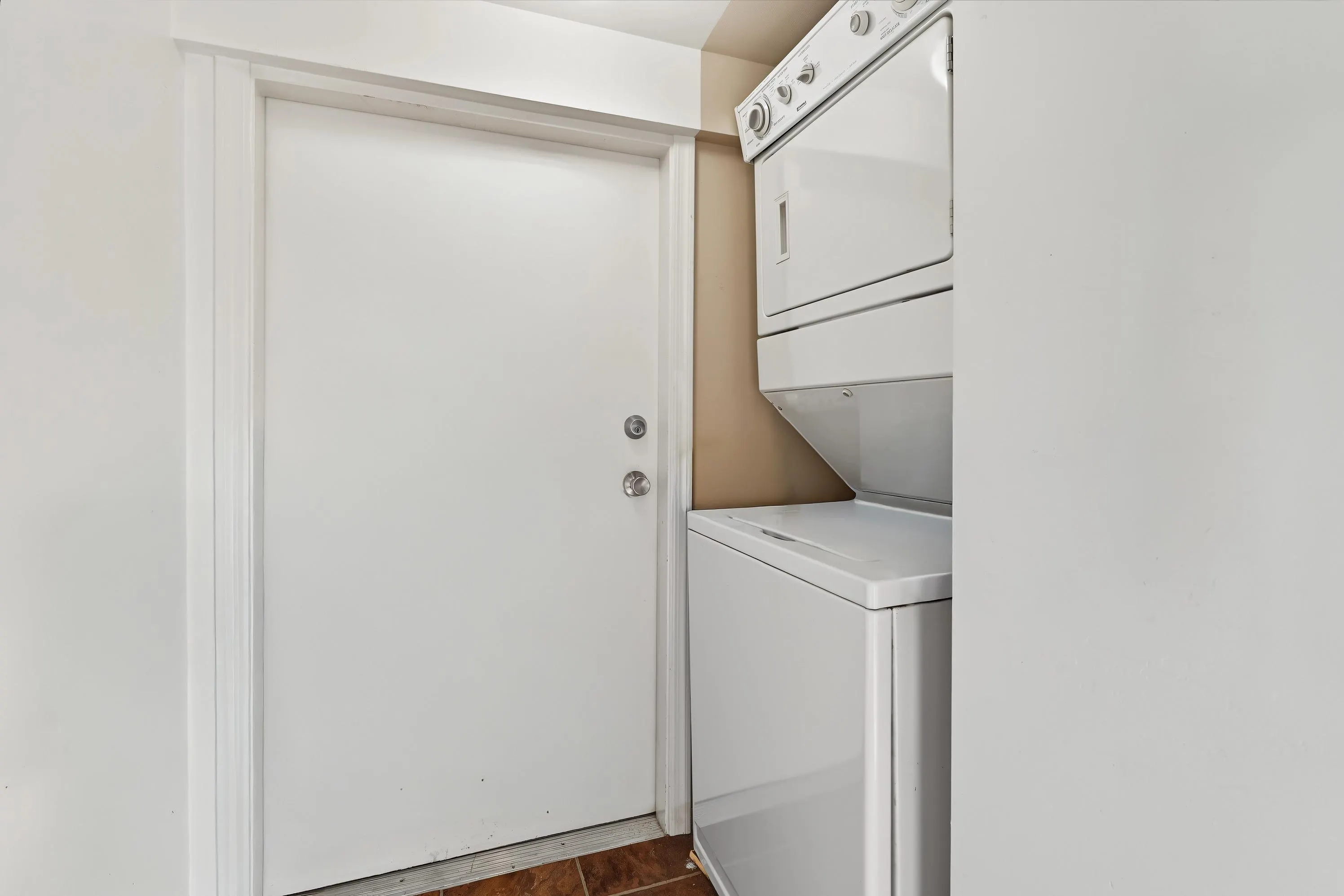 462 W 19th Avenue
