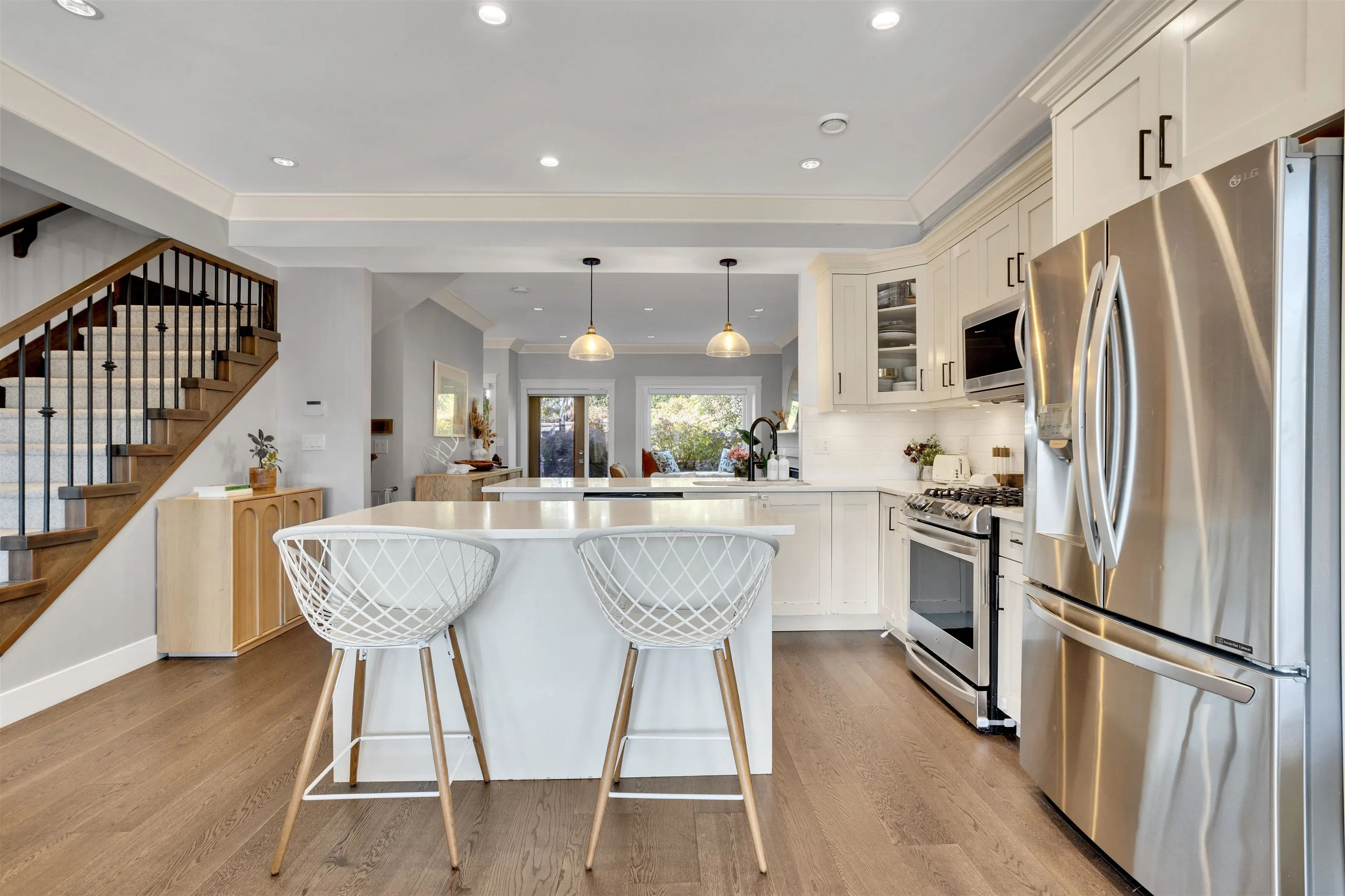 545 E 4th Street