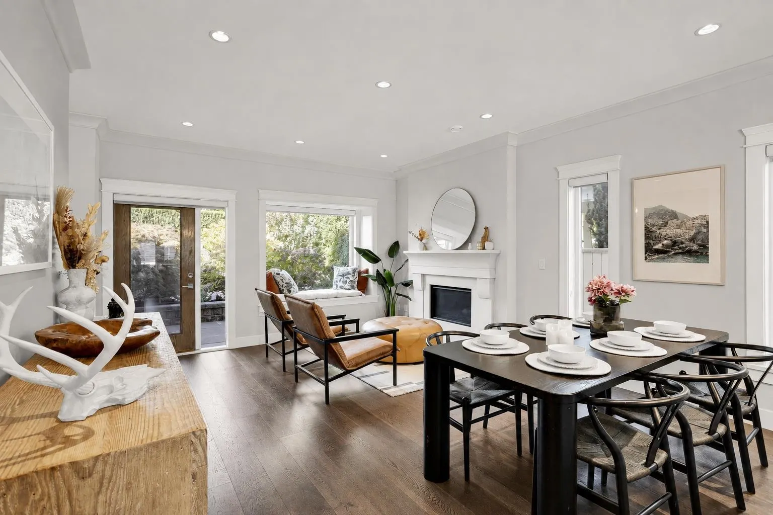 545 E 4th Street