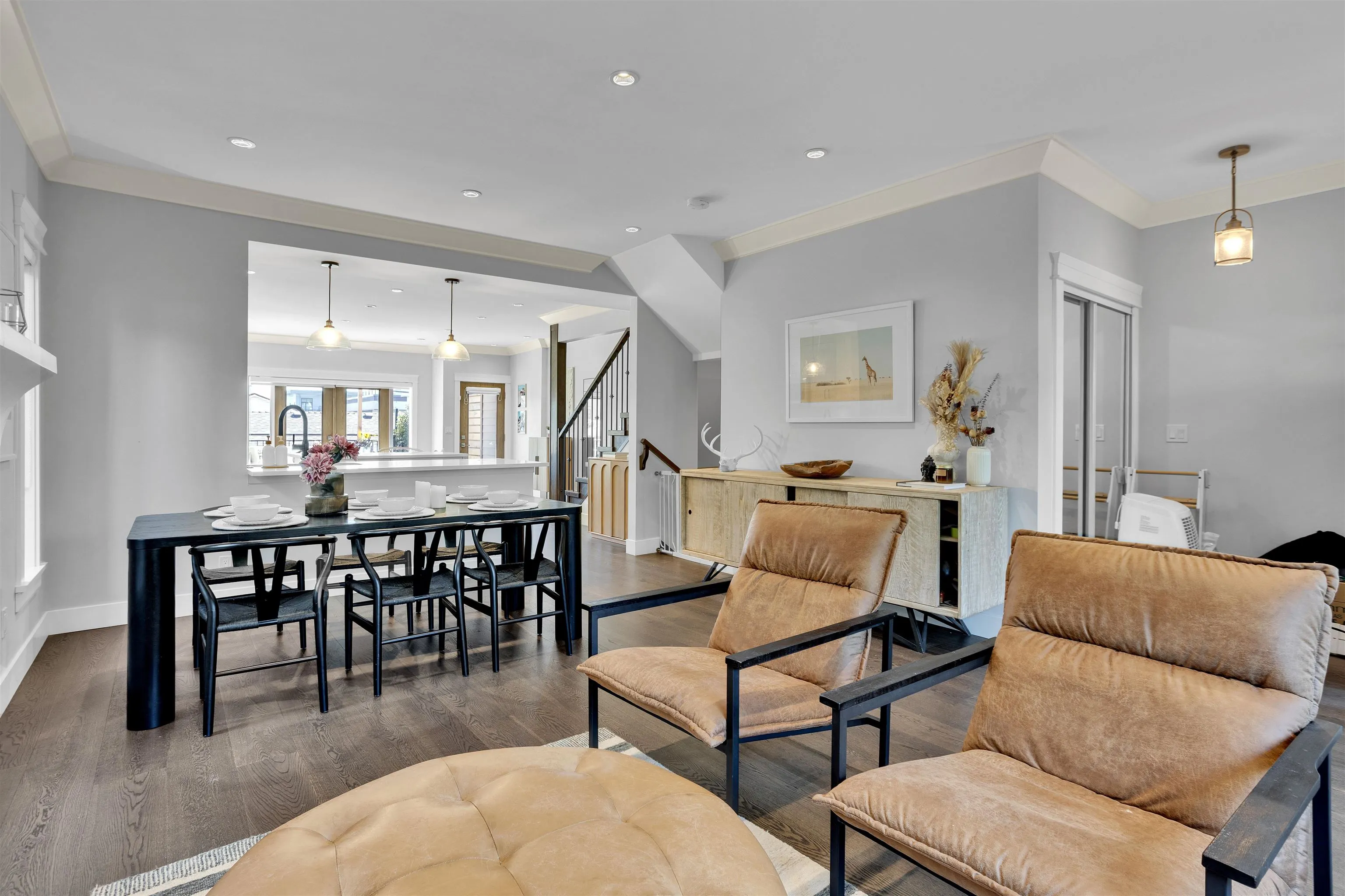 545 E 4th Street