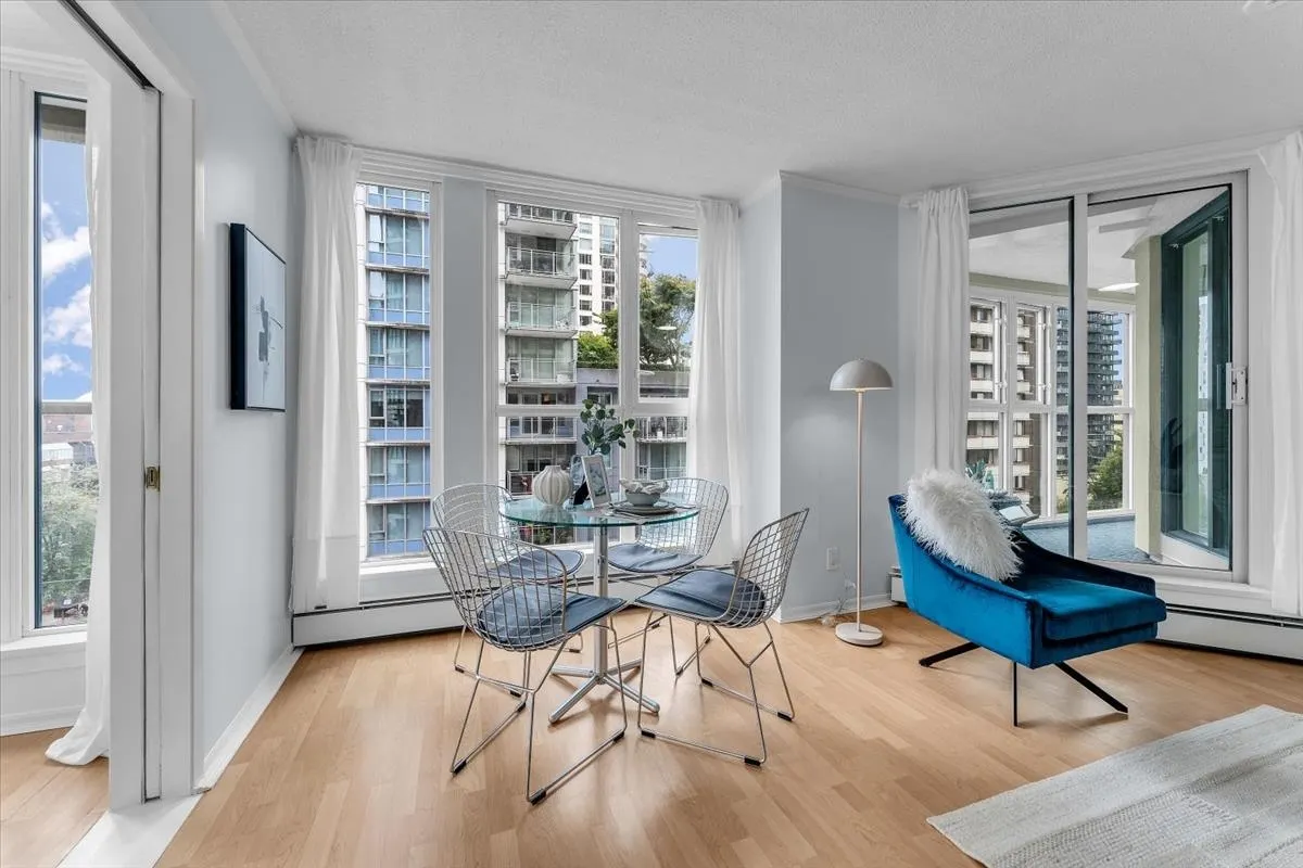 1010 Burnaby Street #701