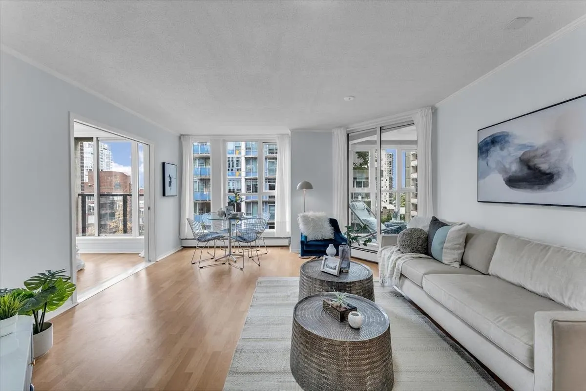 1010 Burnaby Street #701