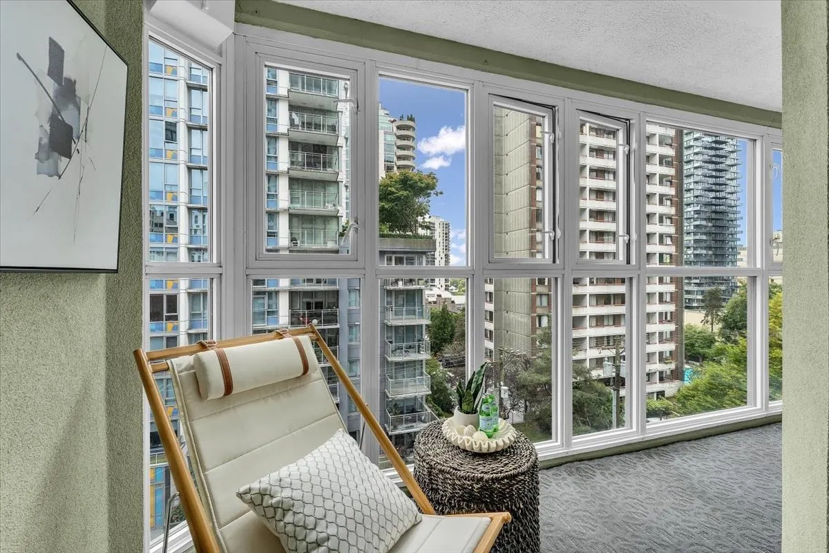 1010 Burnaby Street #701