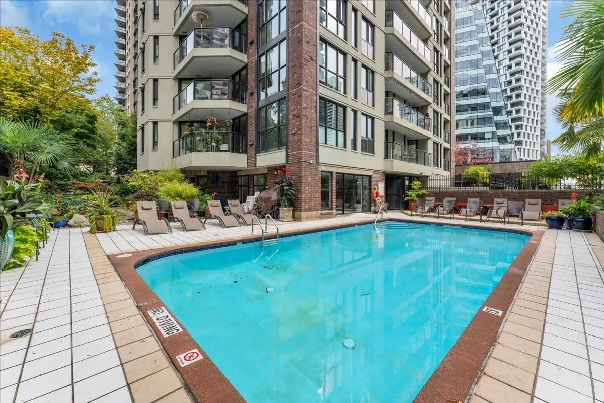 1010 Burnaby Street #701