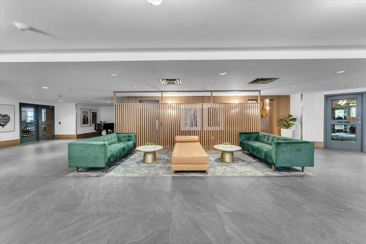 1010 Burnaby Street #701