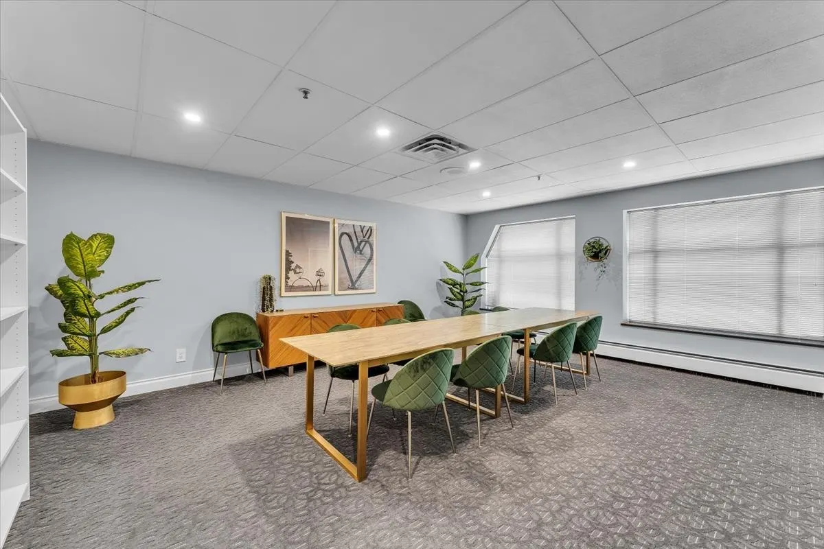 1010 Burnaby Street #701