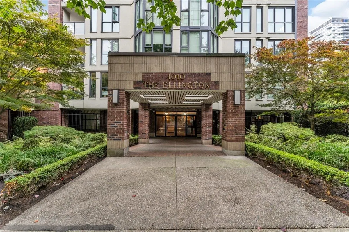 1010 Burnaby Street #701