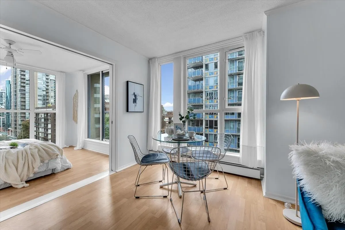 1010 Burnaby Street #701