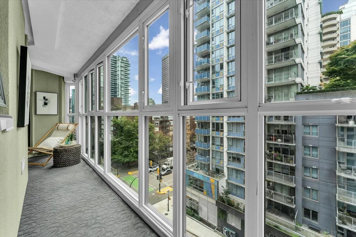 1010 Burnaby Street #701