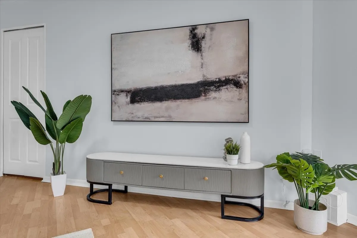 1010 Burnaby Street #701