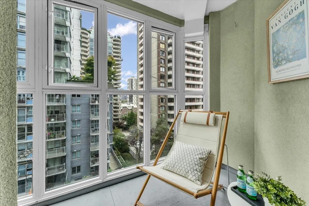 1010 Burnaby Street #701