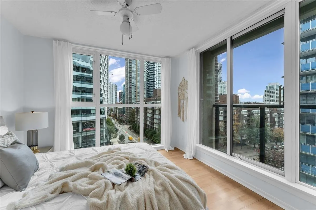 1010 Burnaby Street #701