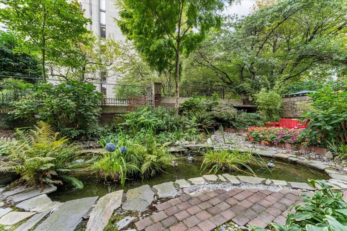 1010 Burnaby Street #701