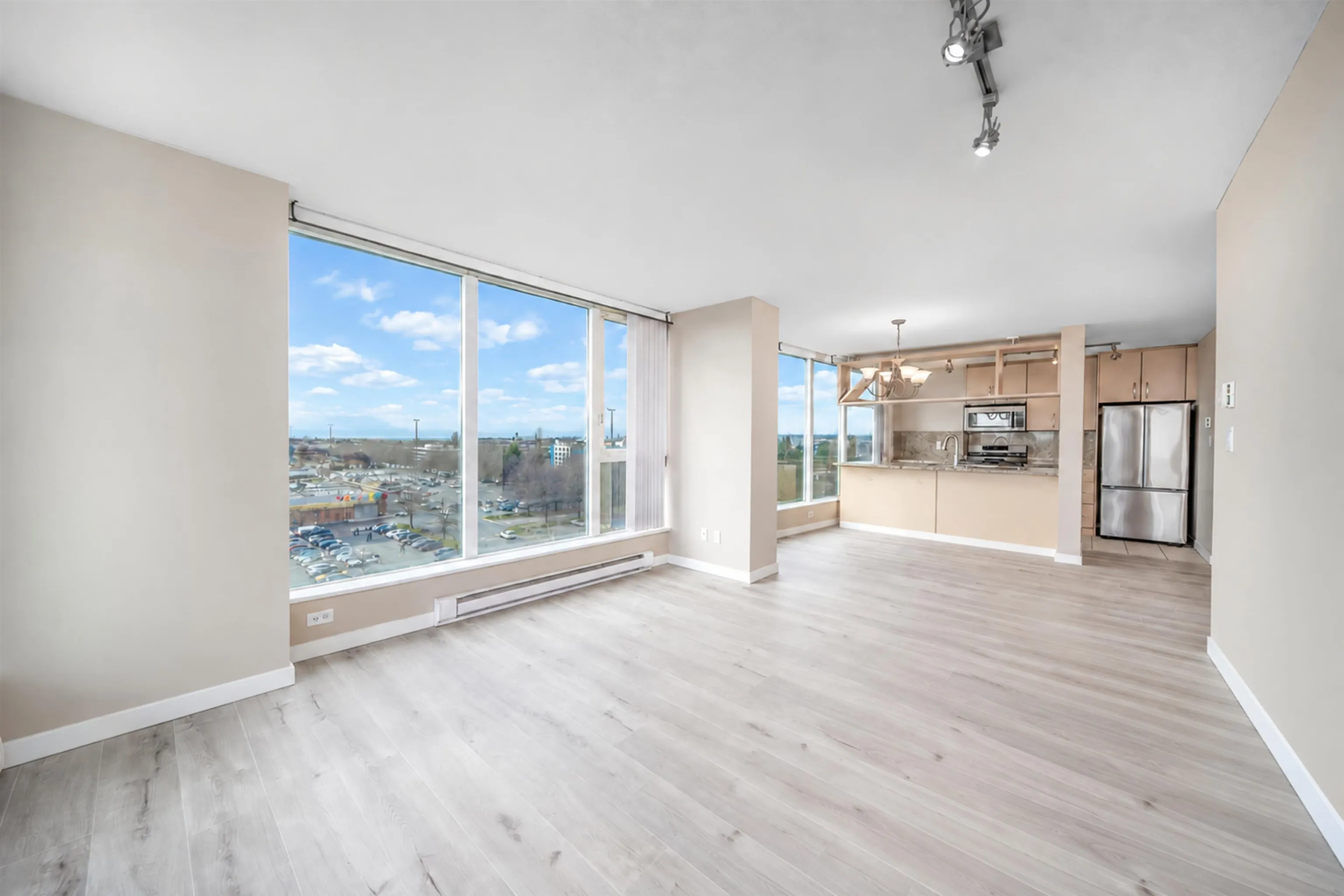 5088 Kwantlen Street #808
