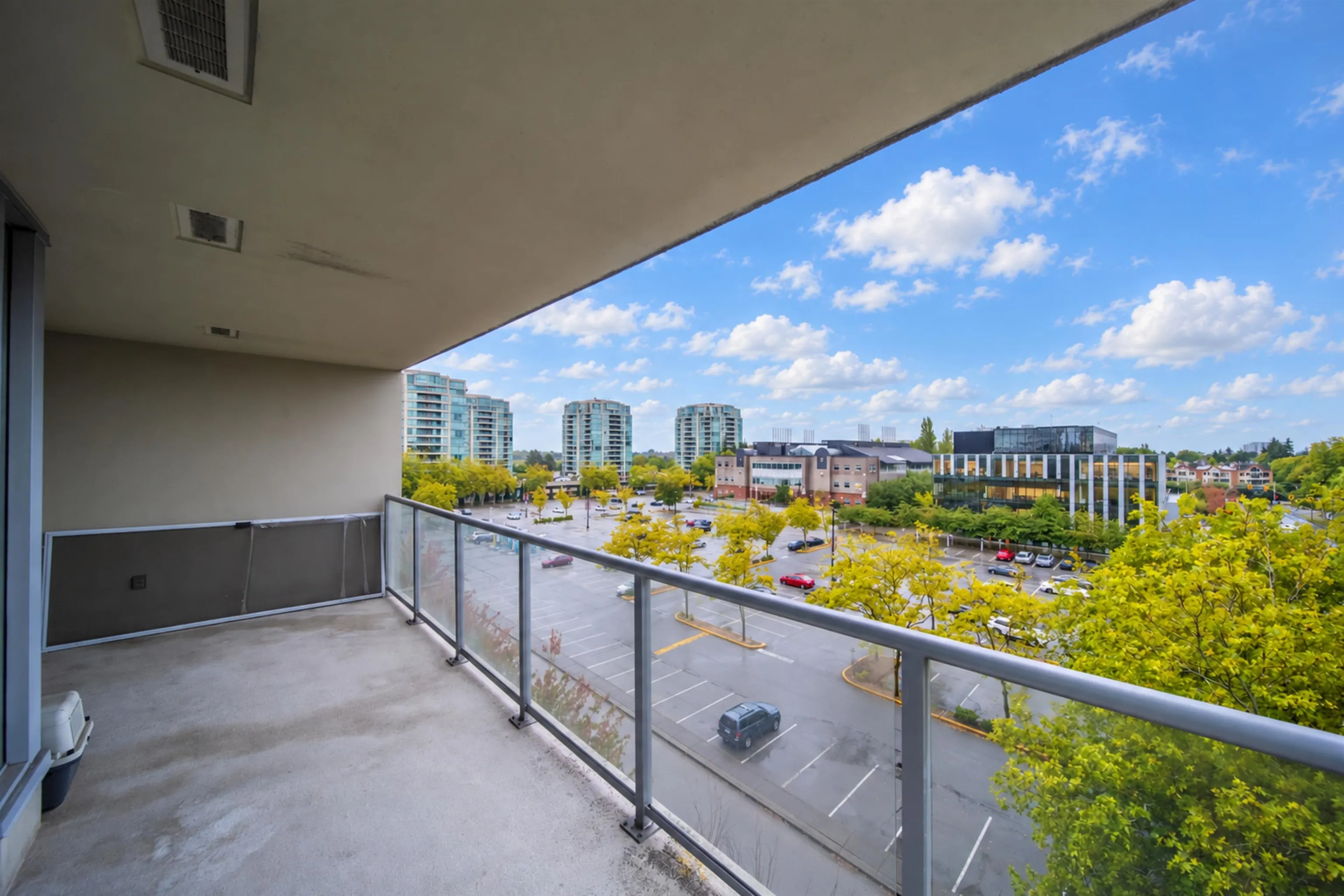 5088 Kwantlen Street #808