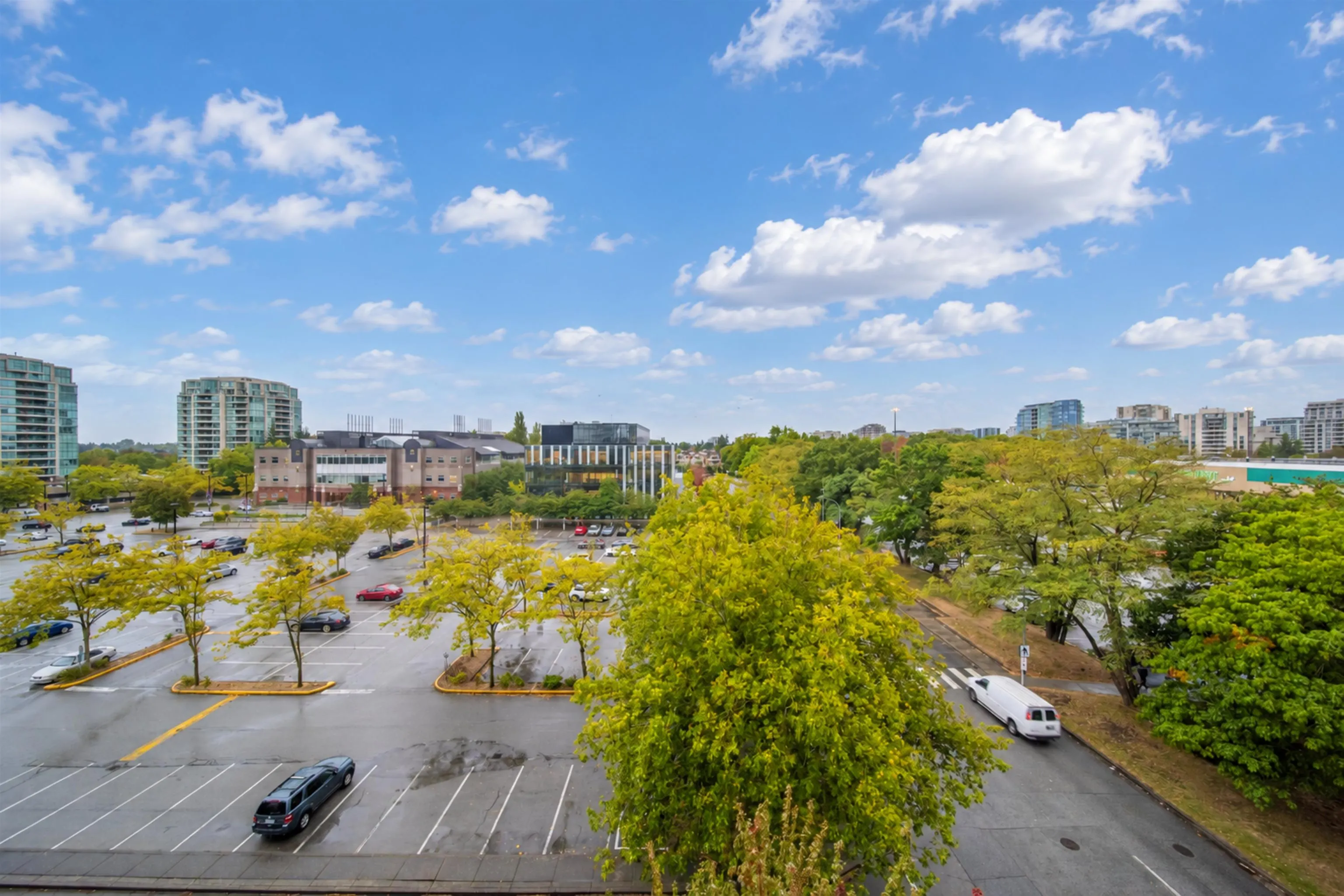 5088 Kwantlen Street #808