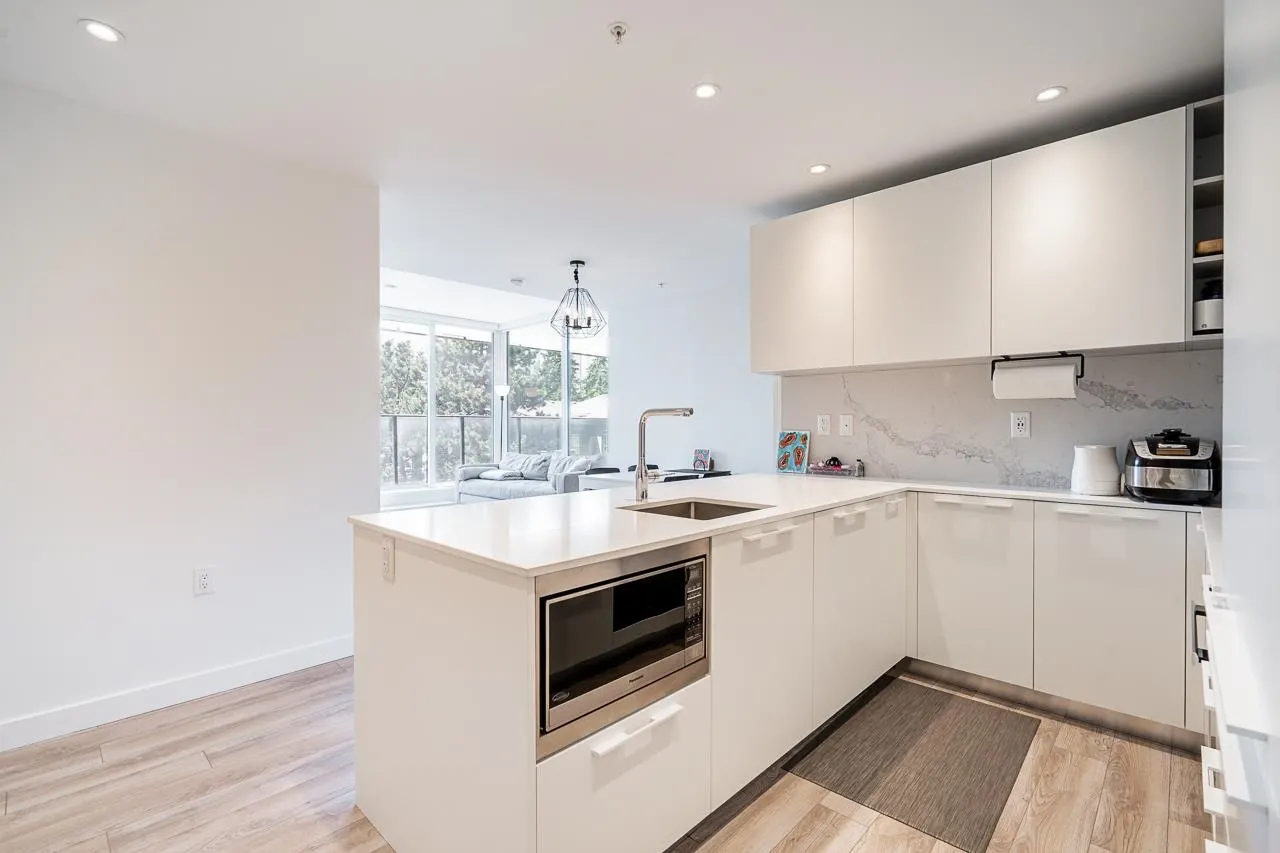 6699 Dunblane Avenue #301