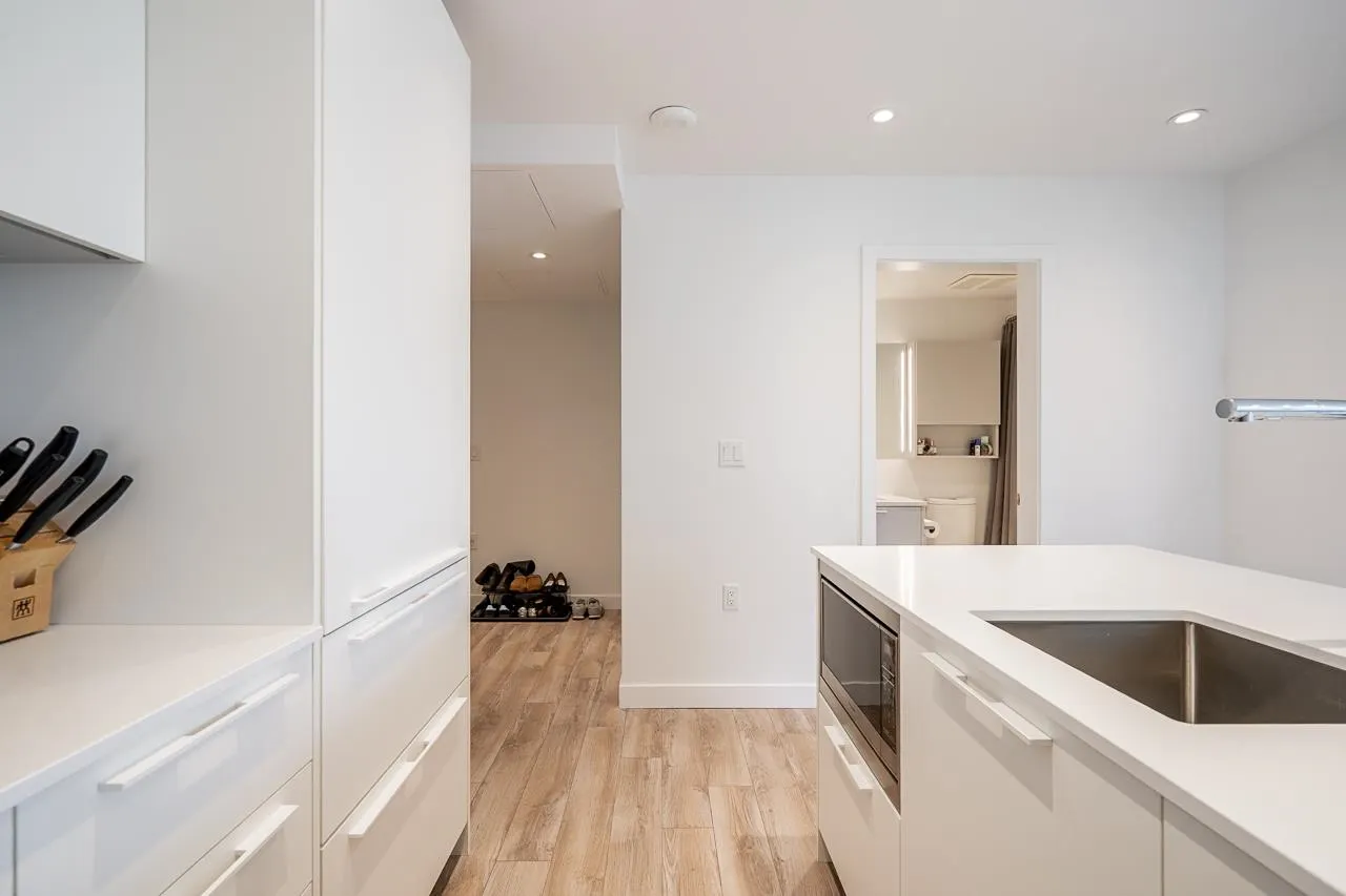 6699 Dunblane Avenue #301