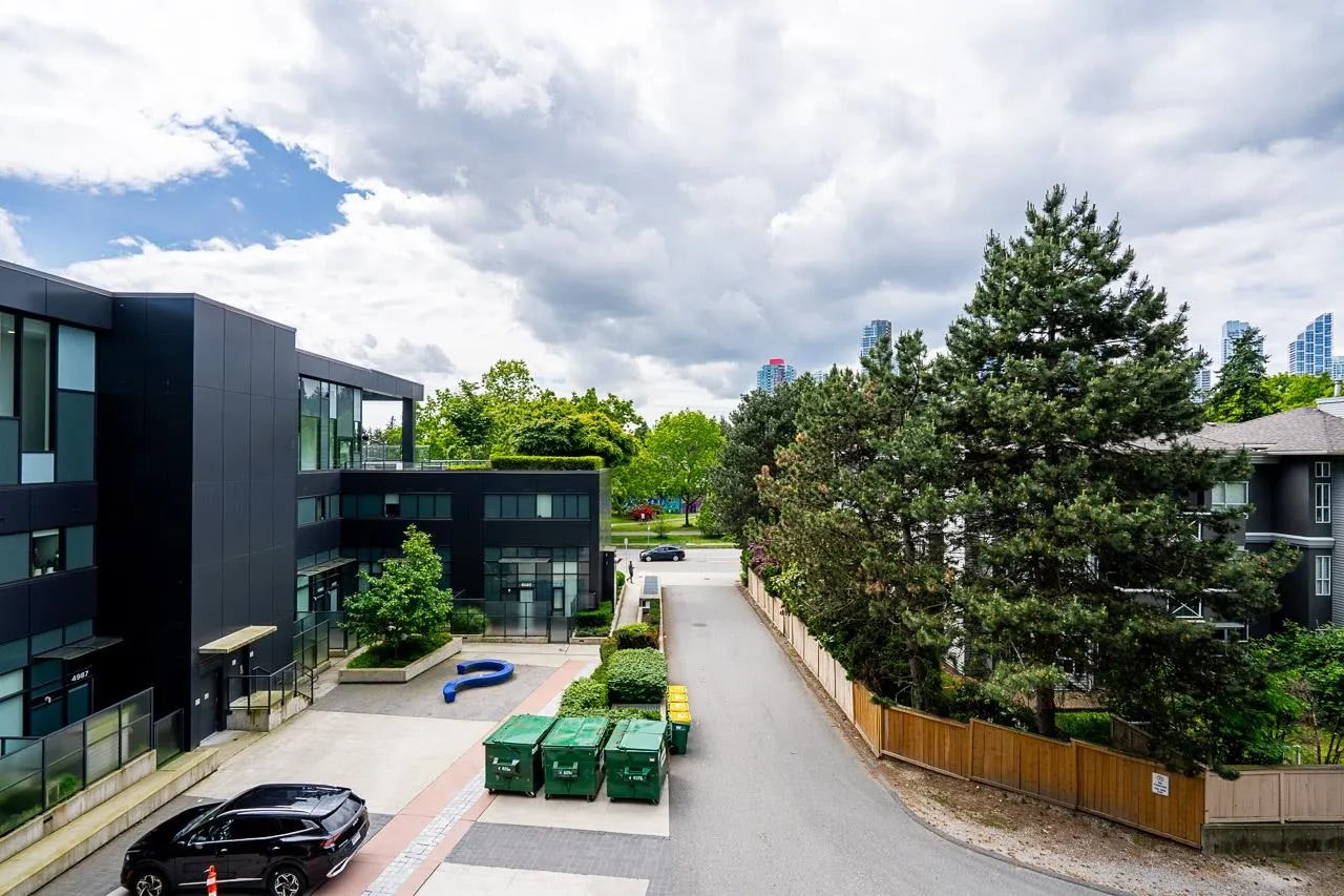 6699 Dunblane Avenue #301