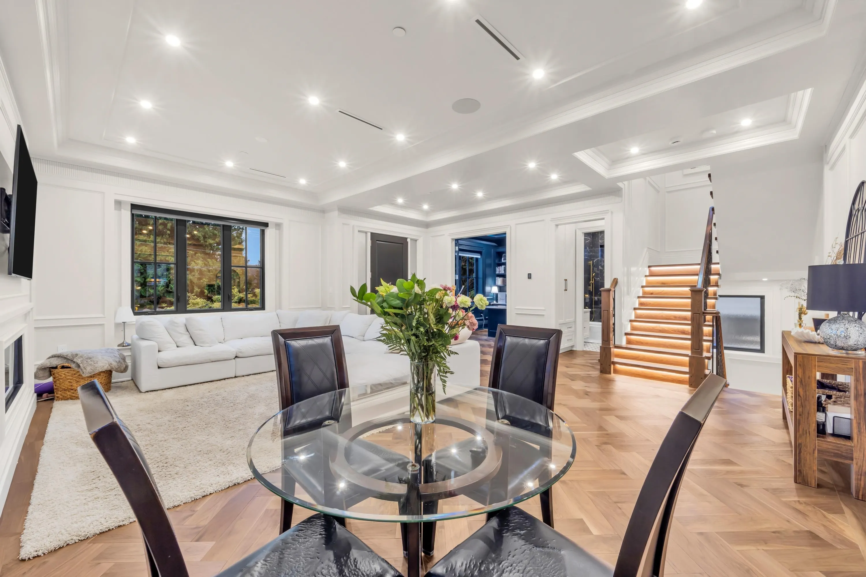 1443 W 57th Avenue