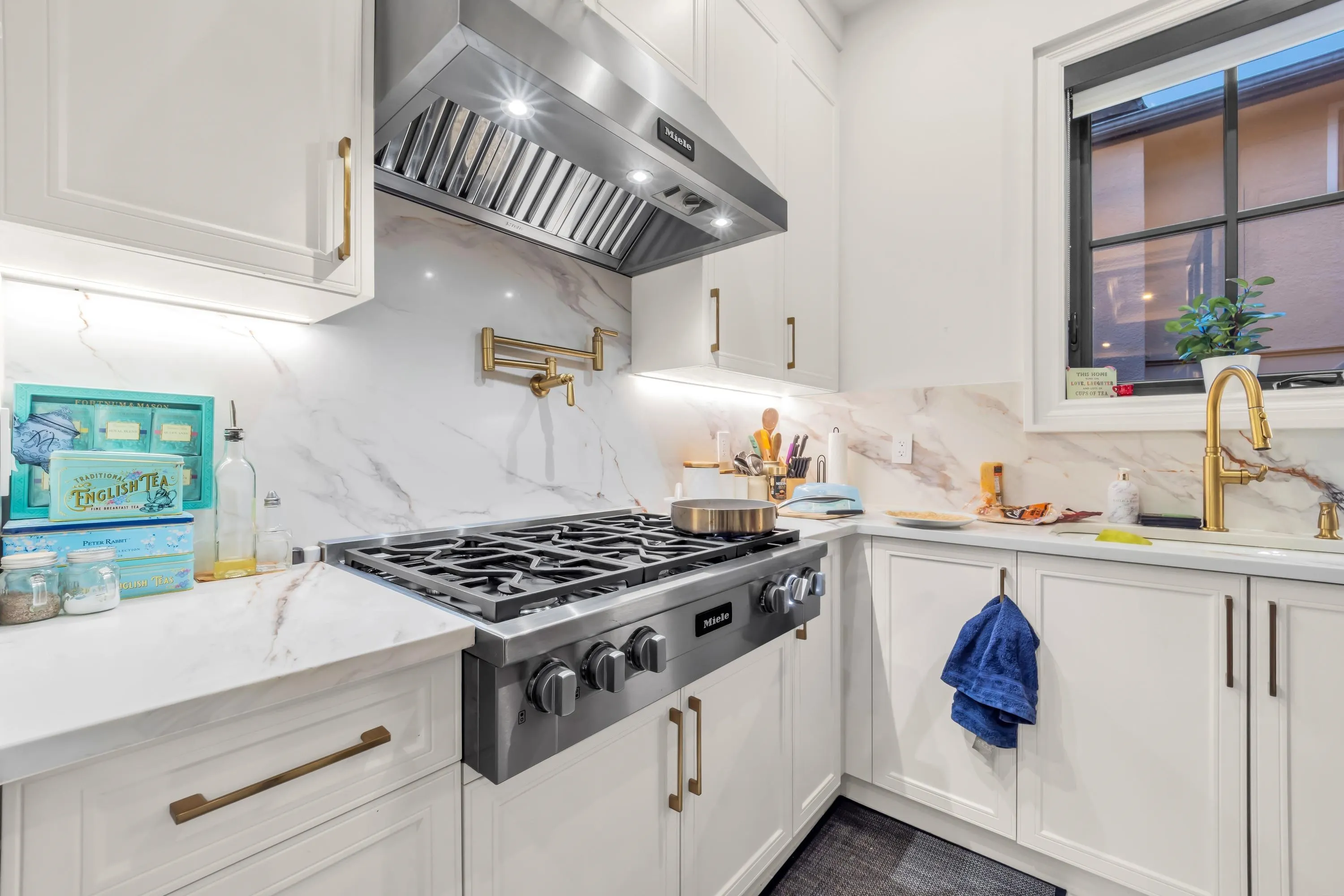 1443 W 57th Avenue