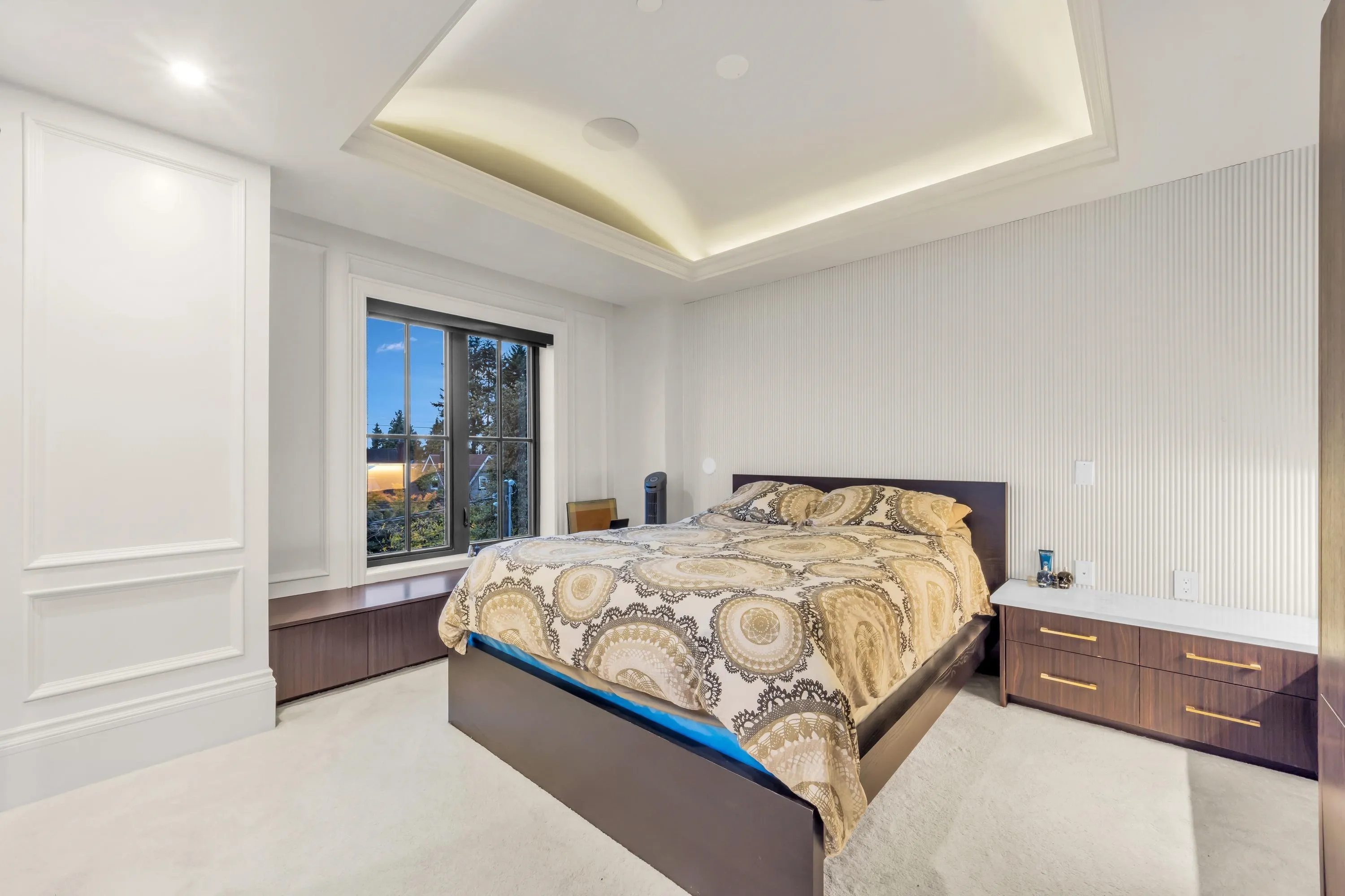1443 W 57th Avenue