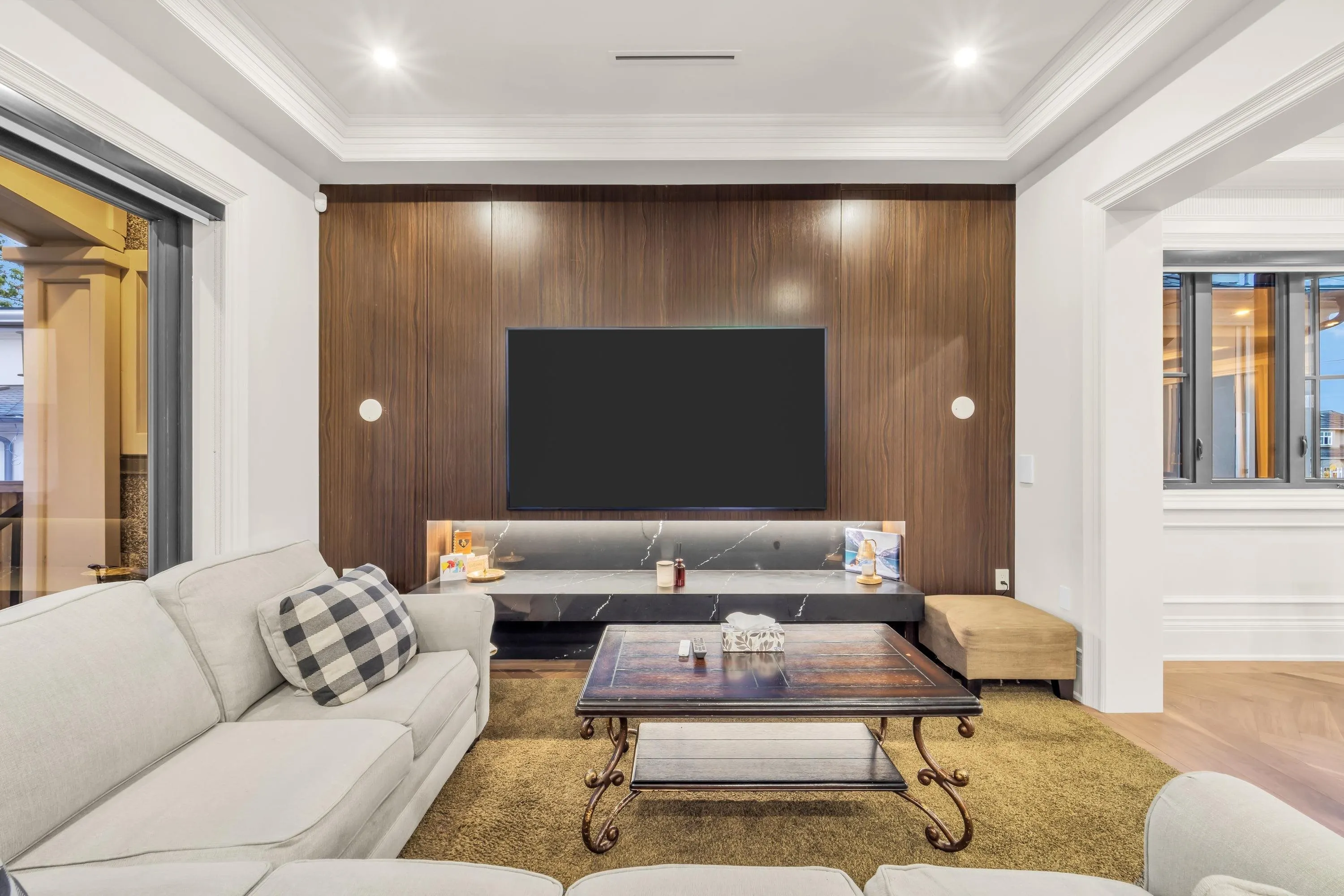 1443 W 57th Avenue