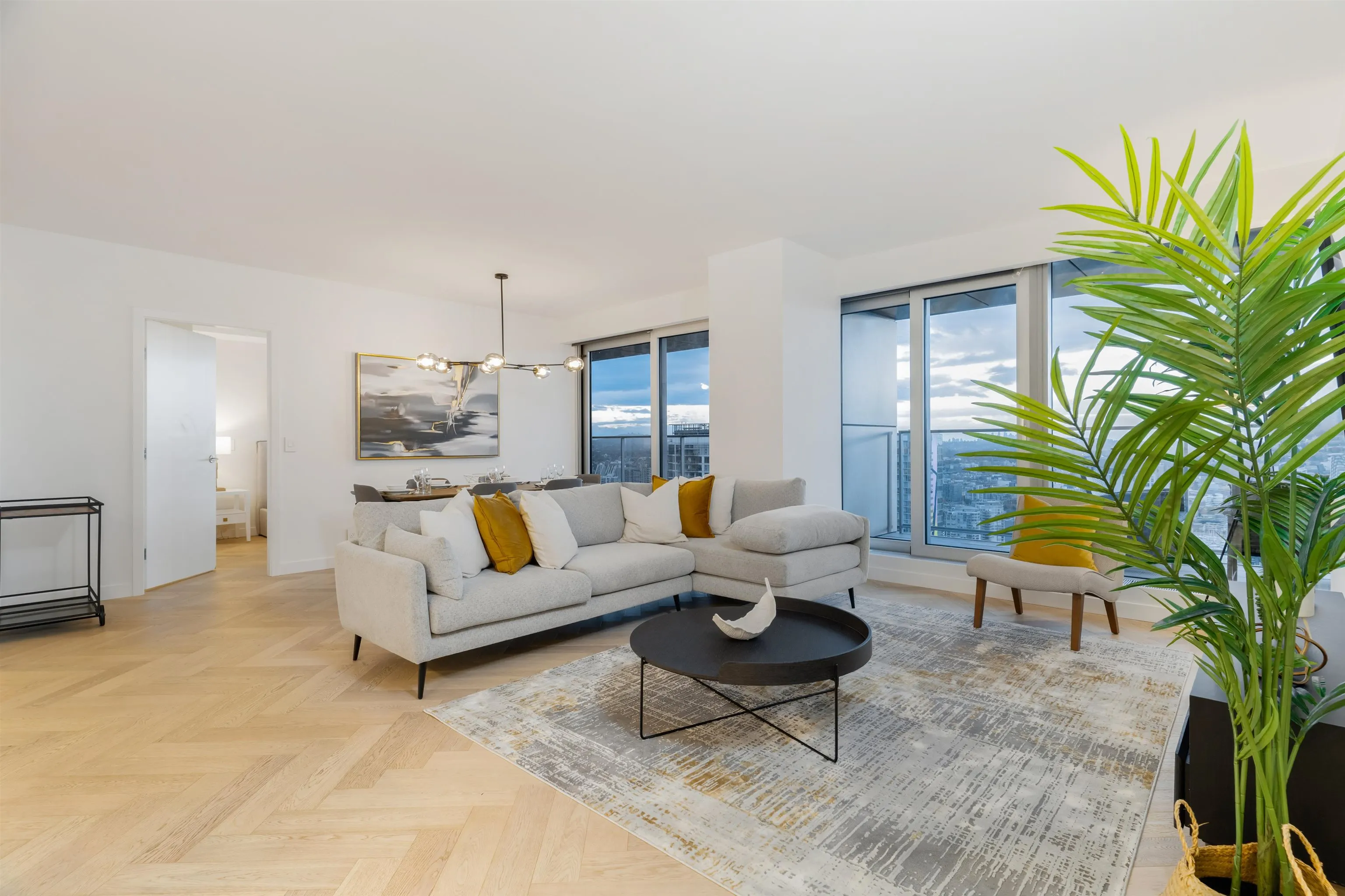 1480 Howe Street #4906