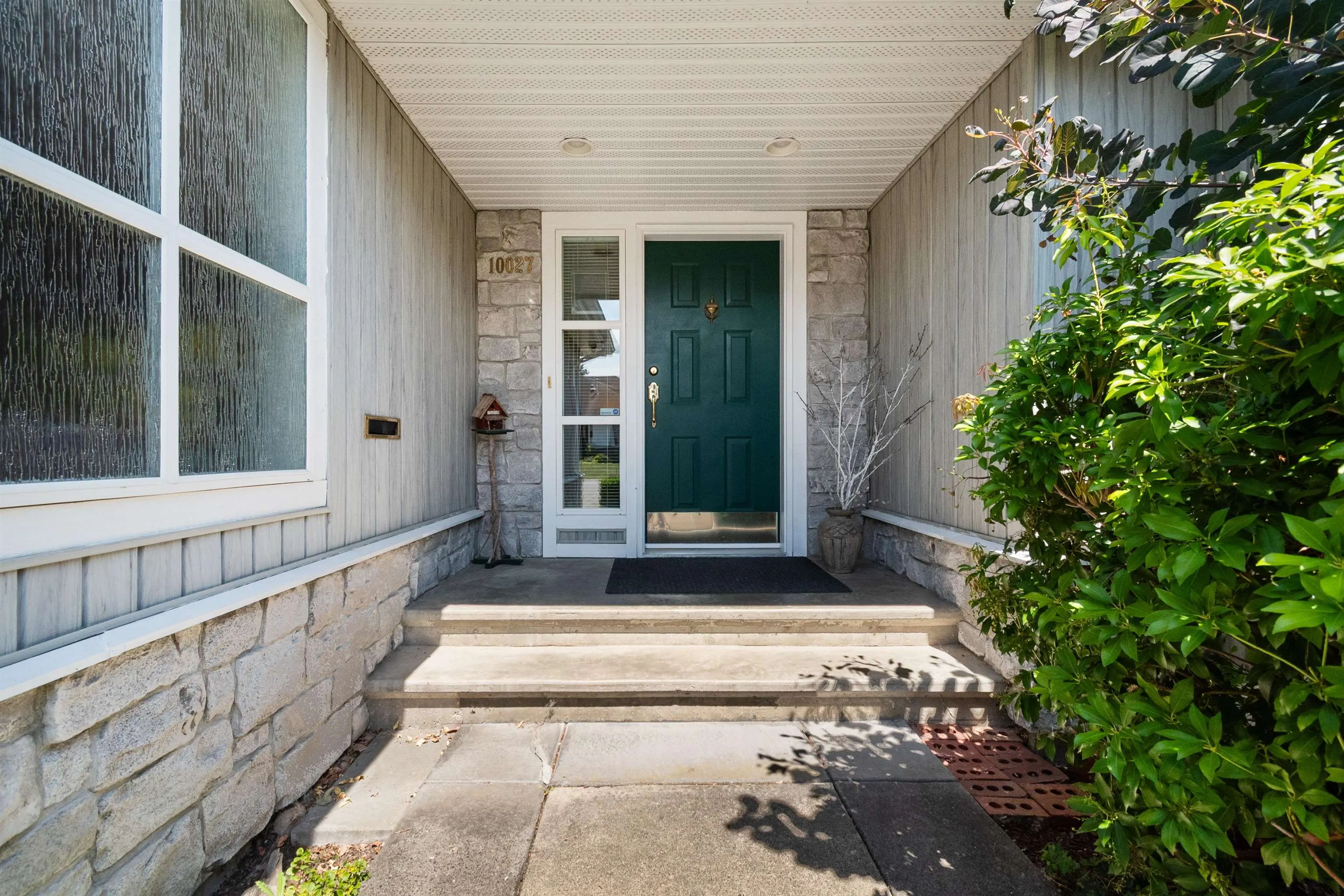 10027 Merritt Drive