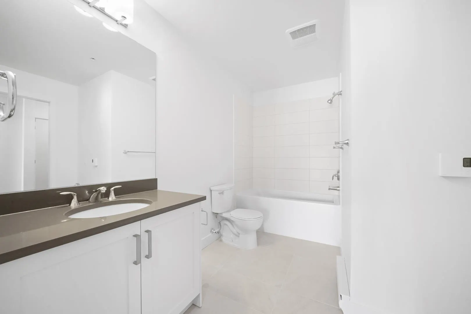 2436 Kelly Avenue #304