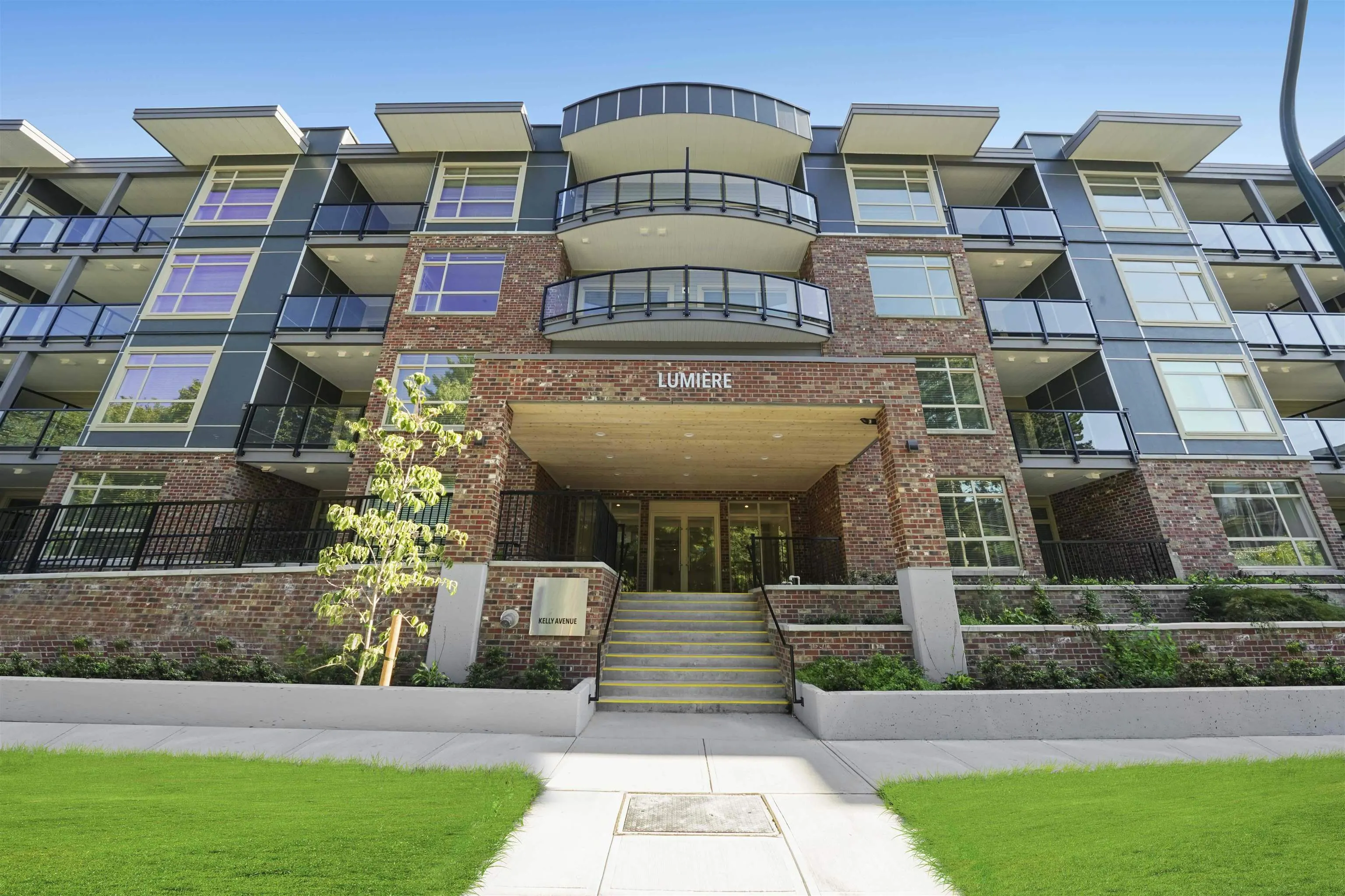 2436 Kelly Avenue #304