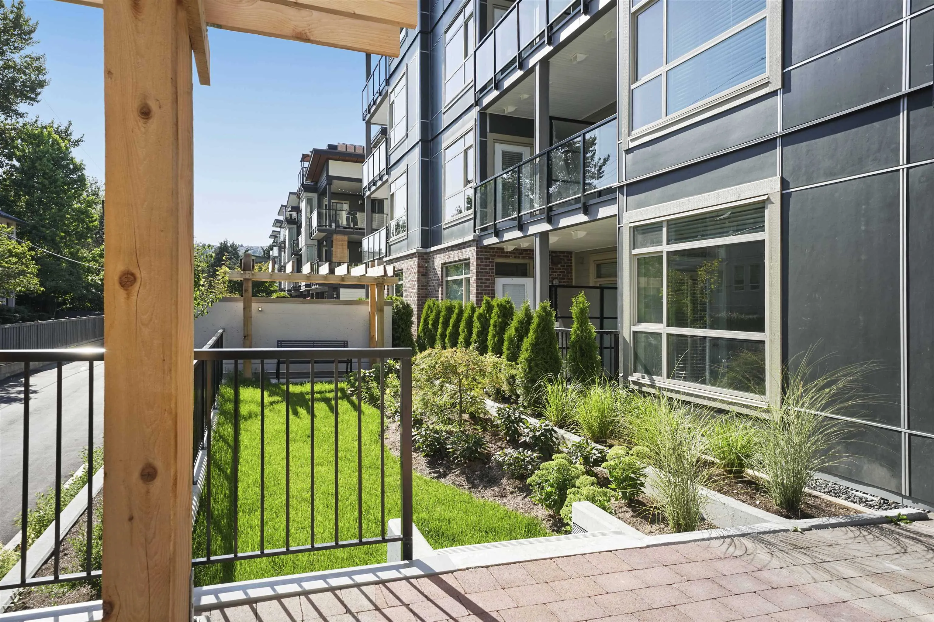 2436 Kelly Avenue #304