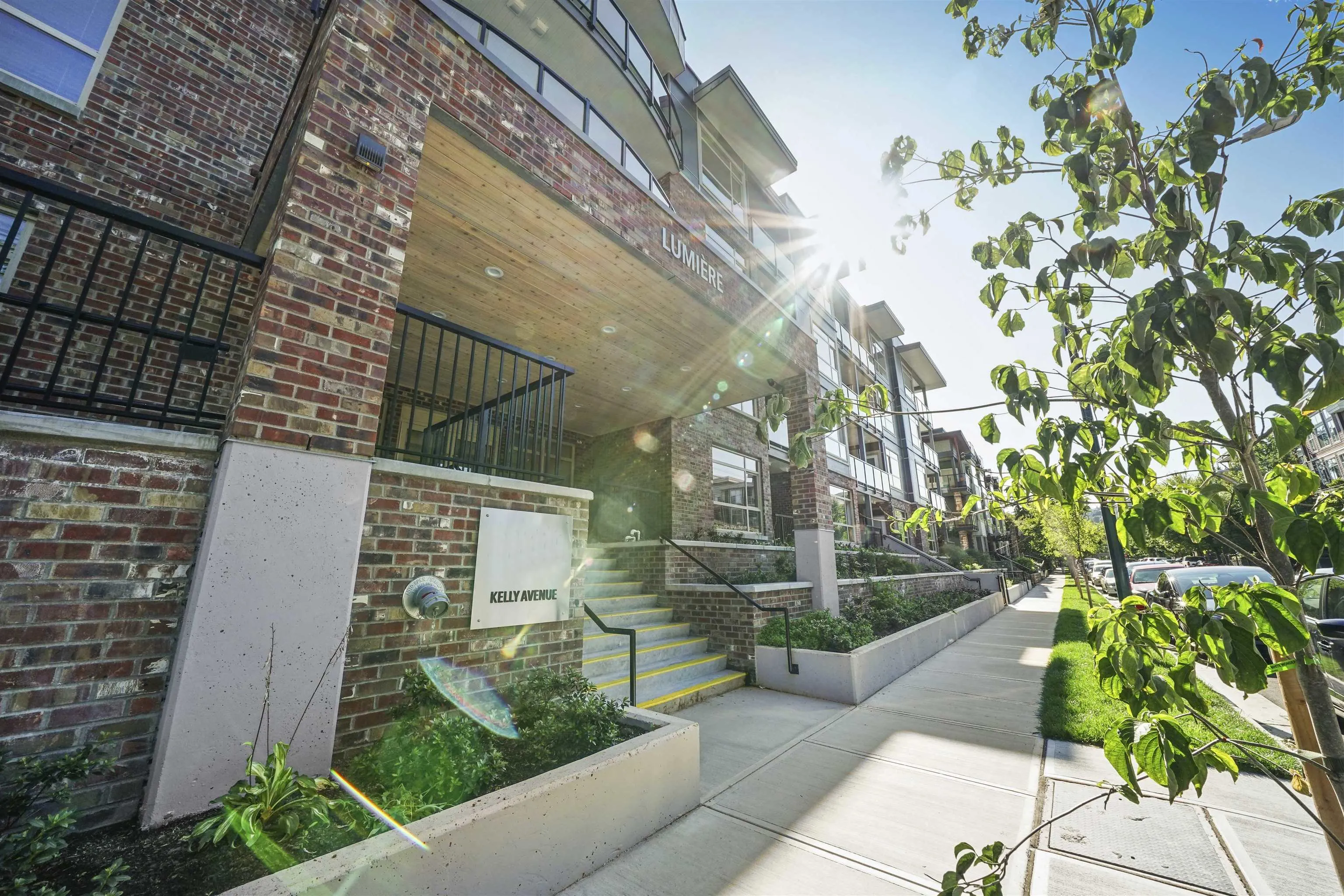 2436 Kelly Avenue #304