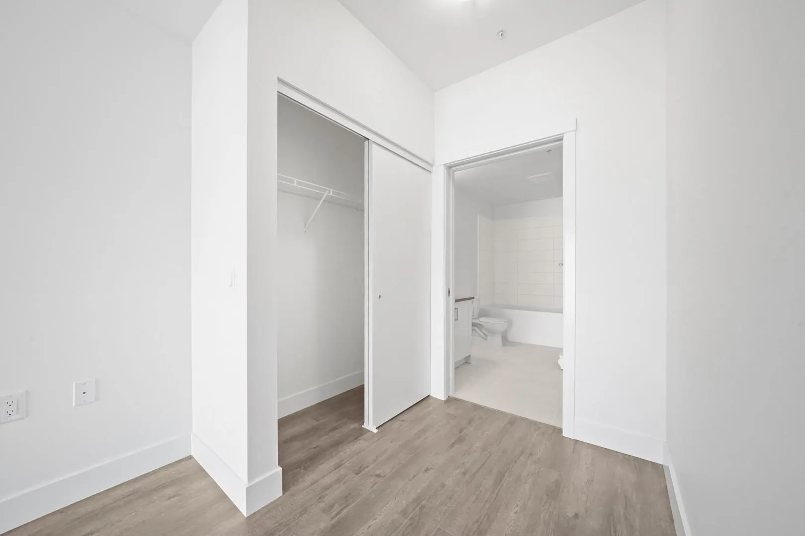 2436 Kelly Avenue #304