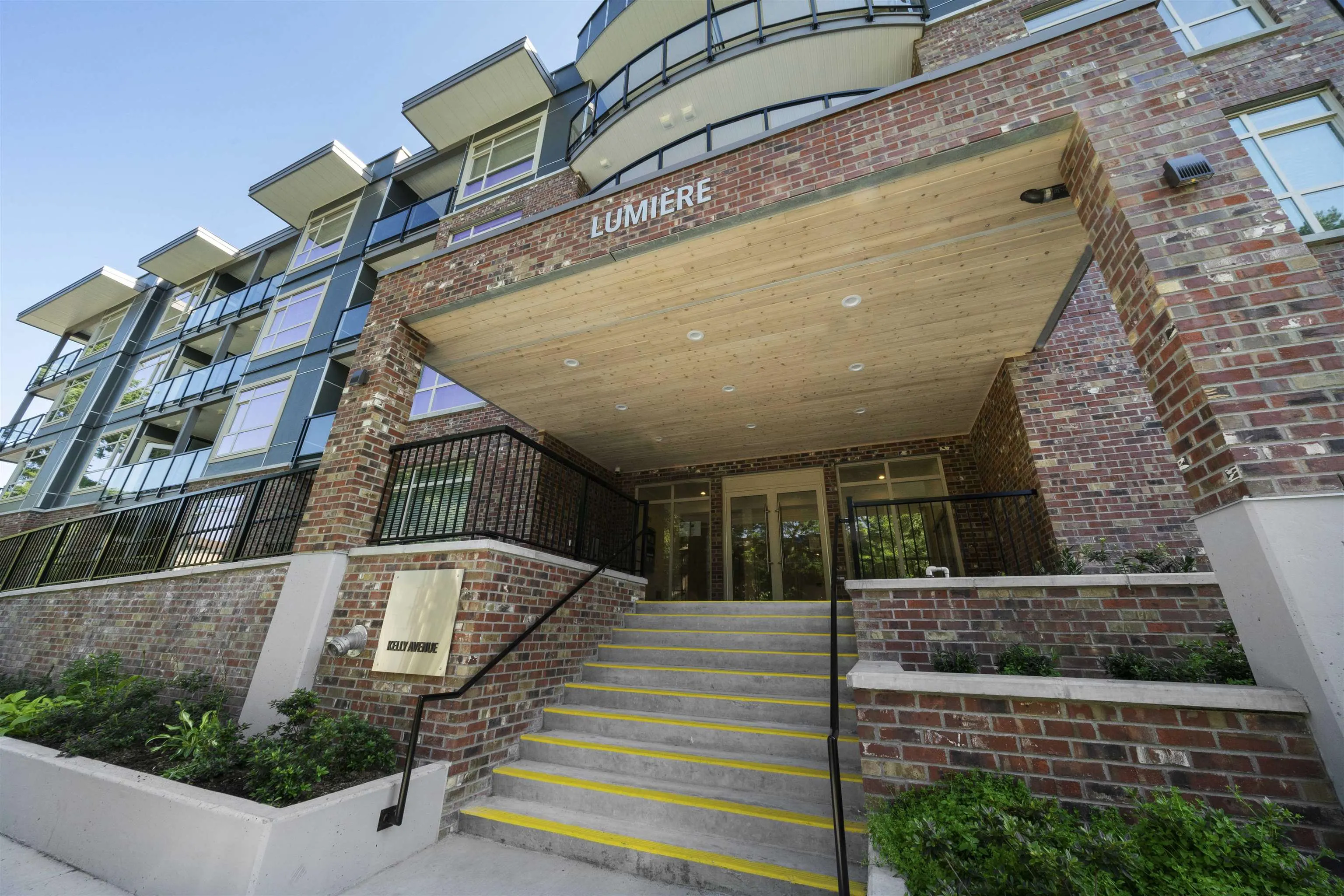 2436 Kelly Avenue #304