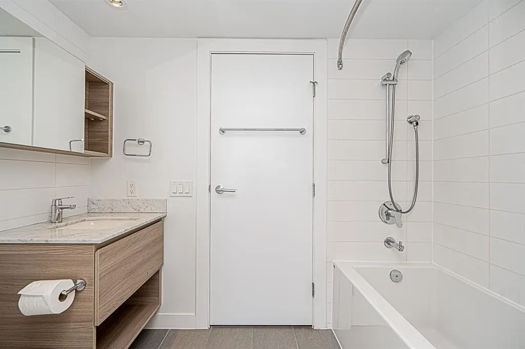 908 Quayside Drive #1512