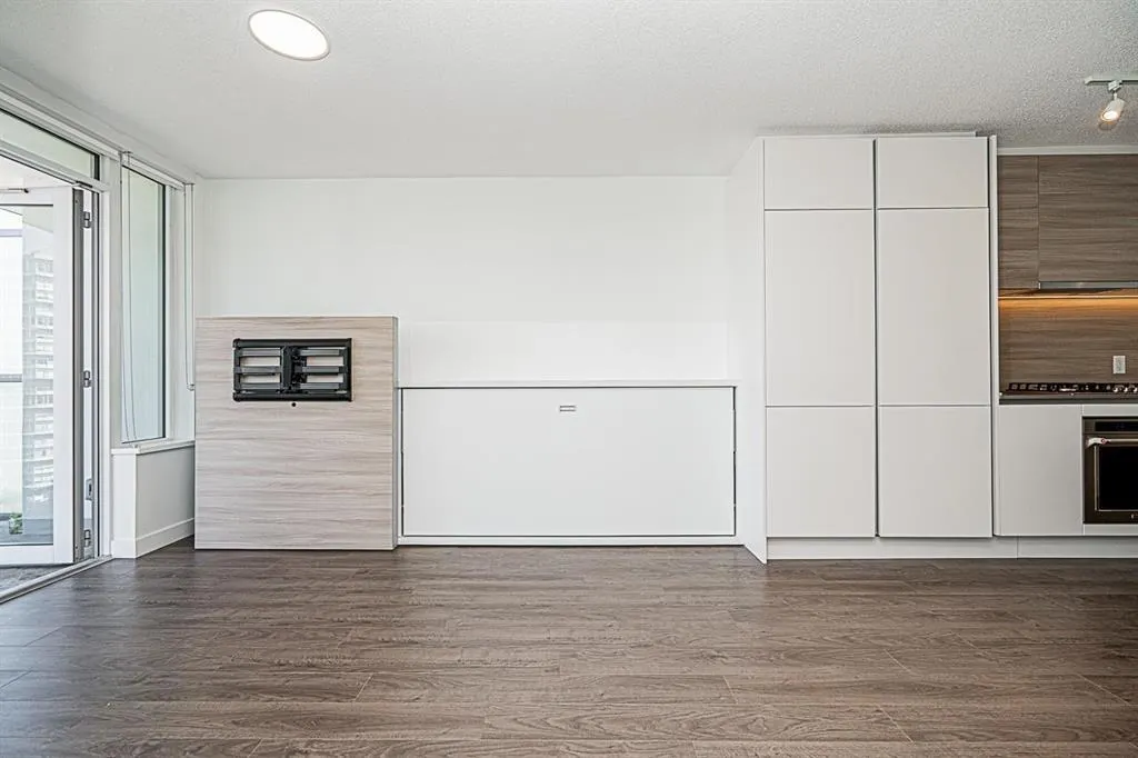 908 Quayside Drive #1512