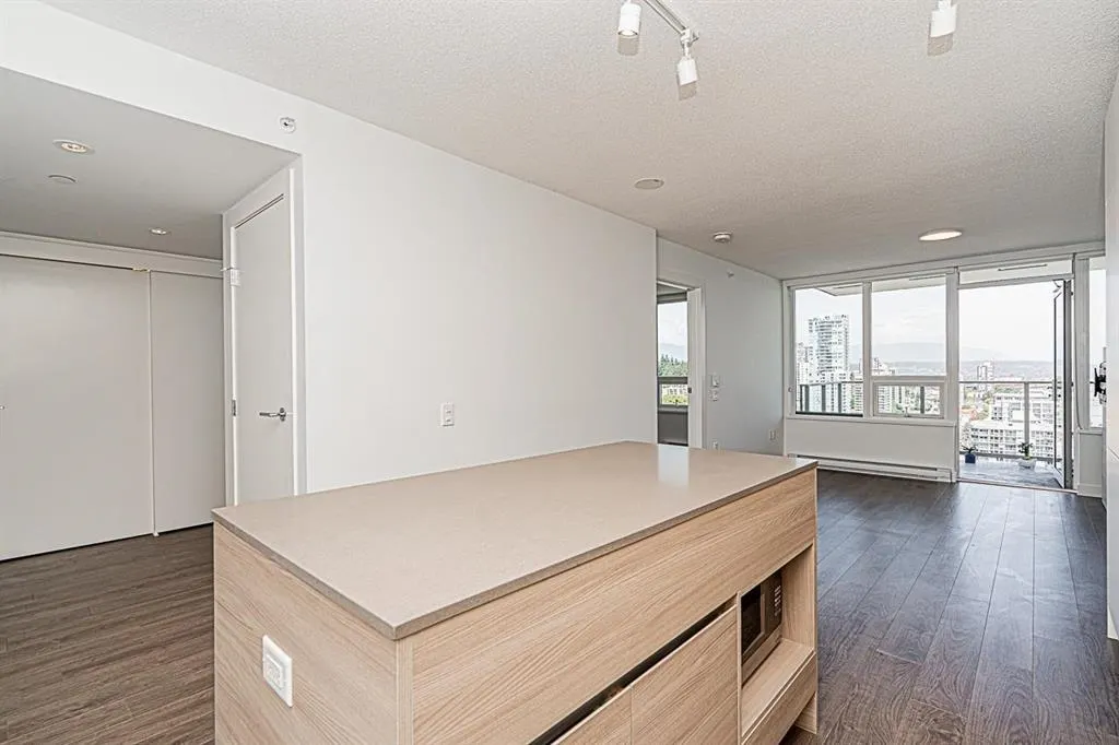 908 Quayside Drive #1512
