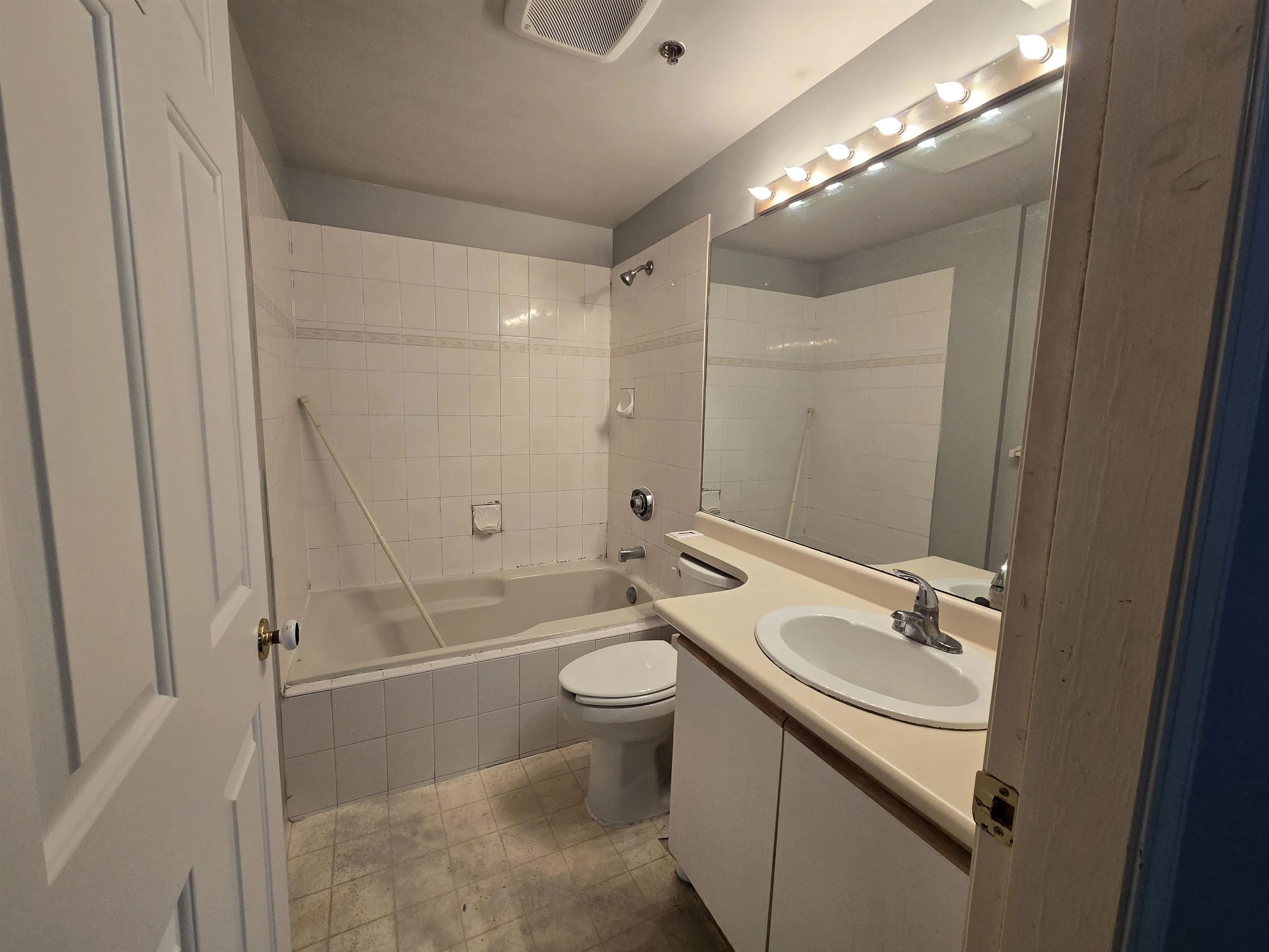 8655 Jones Road #100