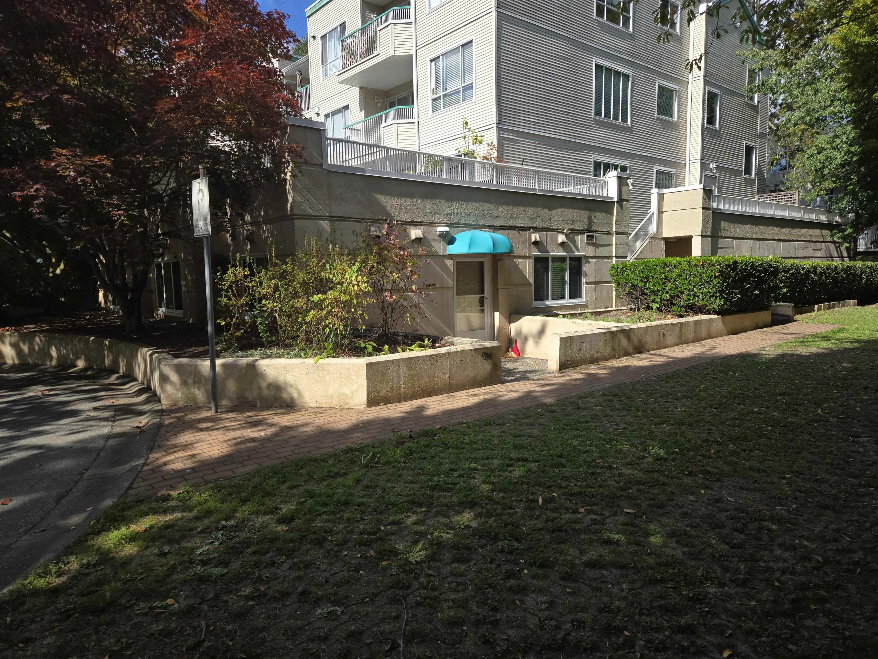 8655 Jones Road #100