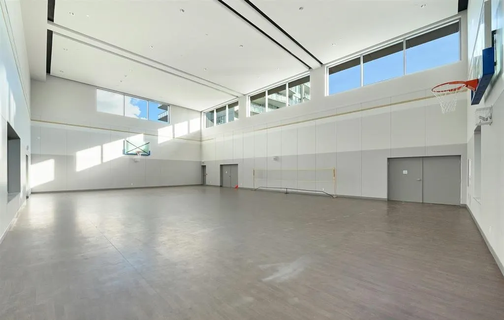 6700 Dunblane Avenue #2508