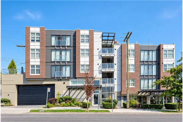 388 Kootenay Street #306